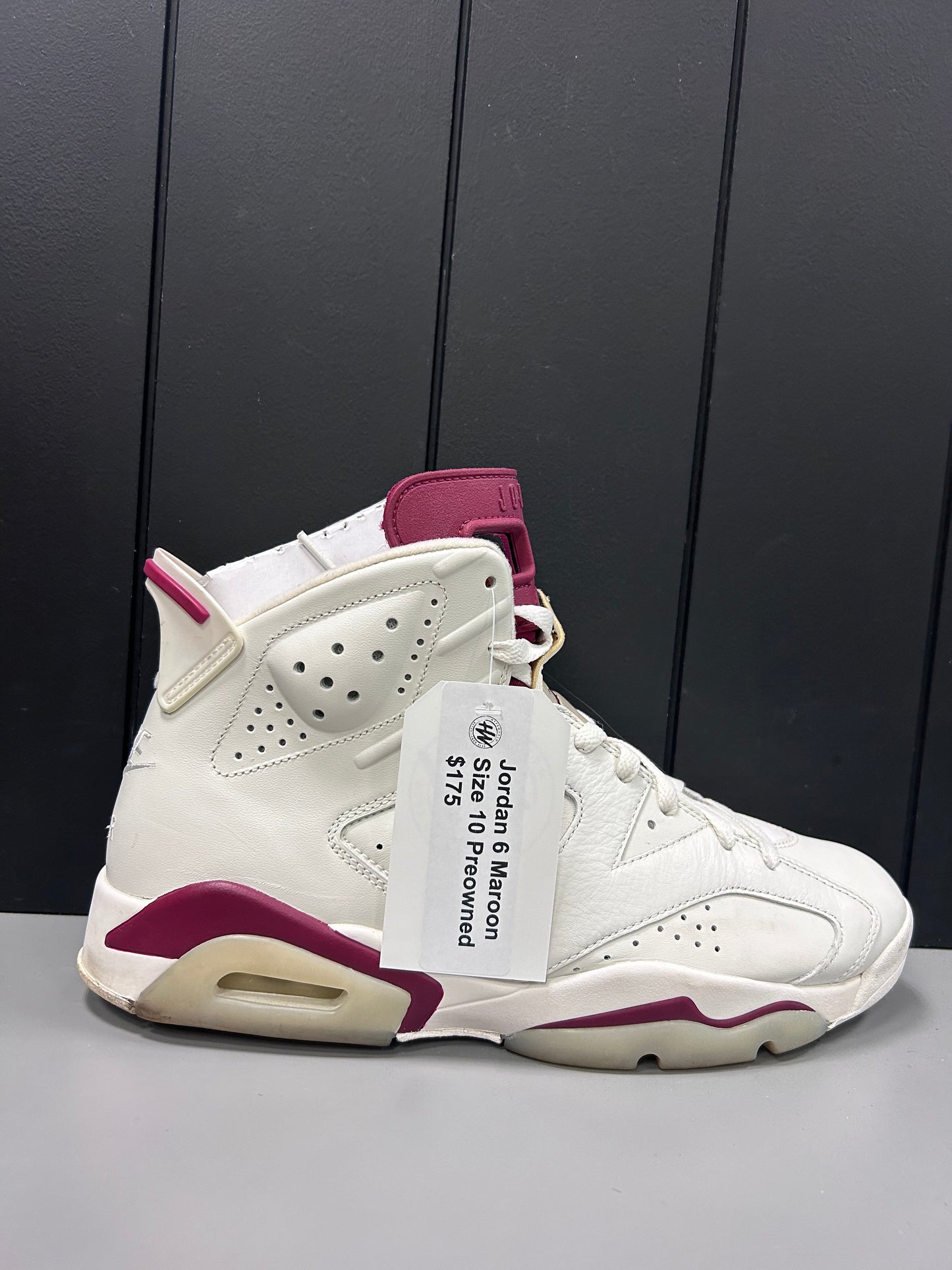 jordan 6 maroon size 10 Pre-Owned