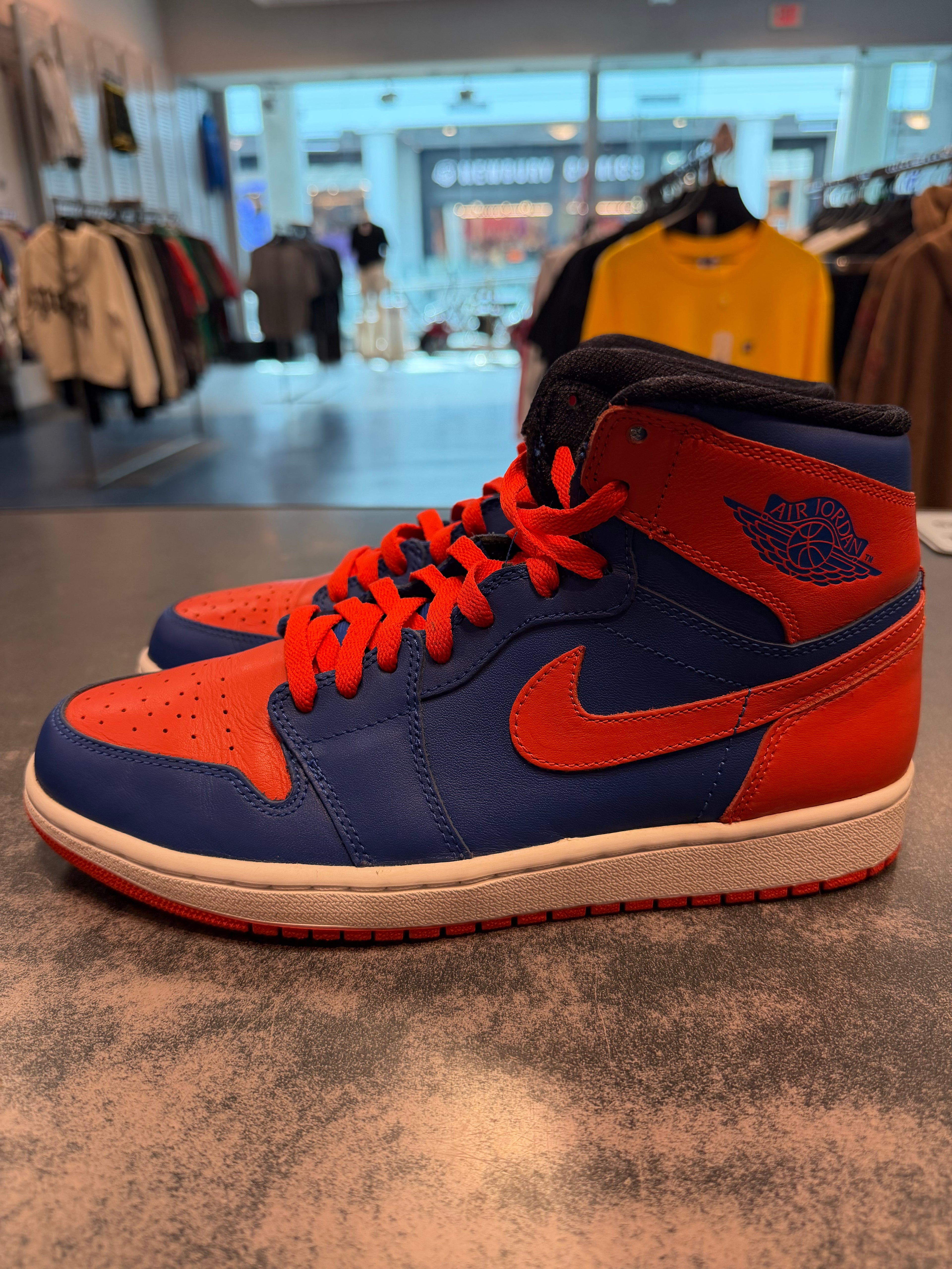 Jordan 1 Retro Knicks Size 9.5 Preowned