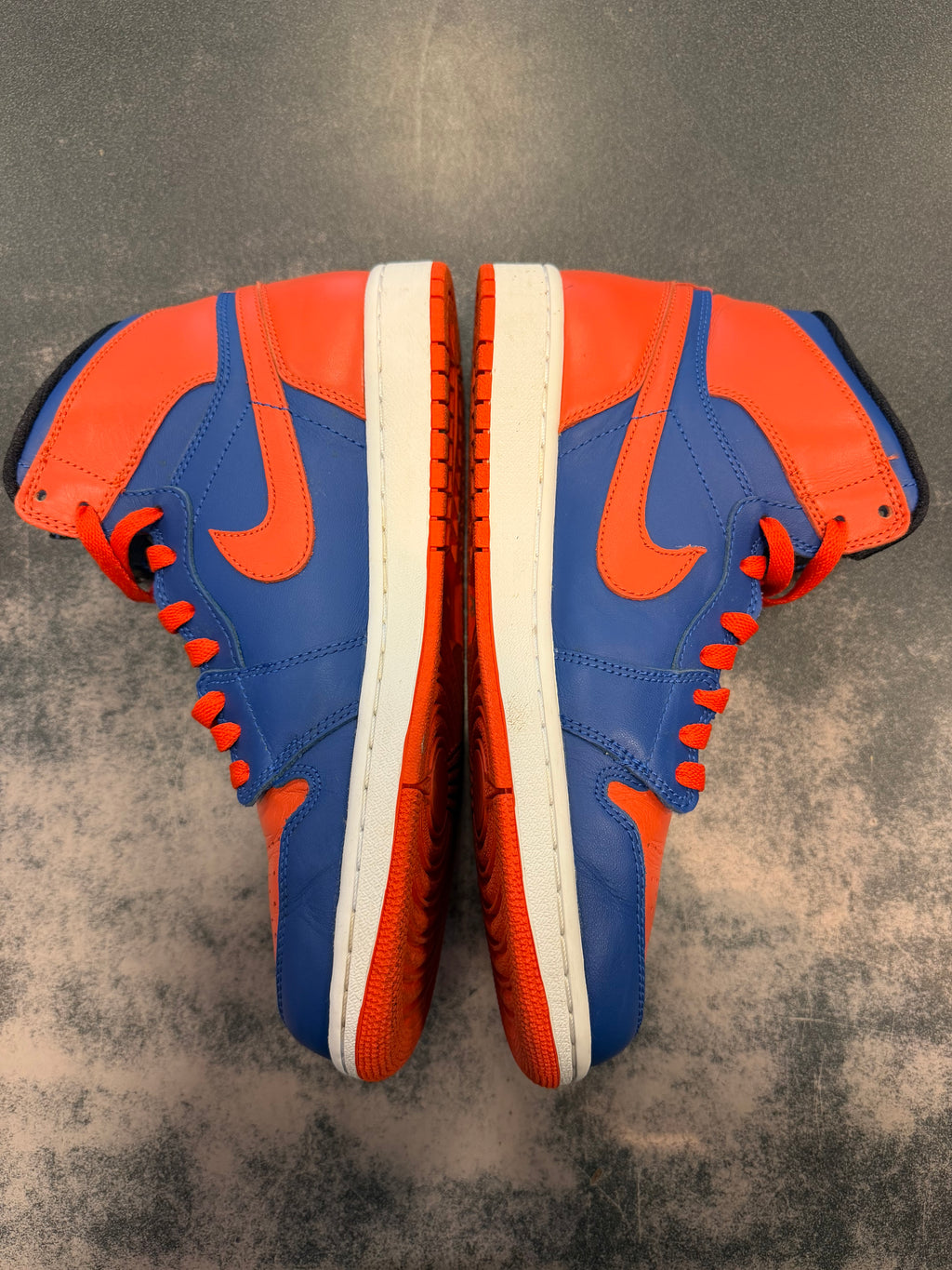 Jordan 1 Retro Knicks Size 9.5 Preowned