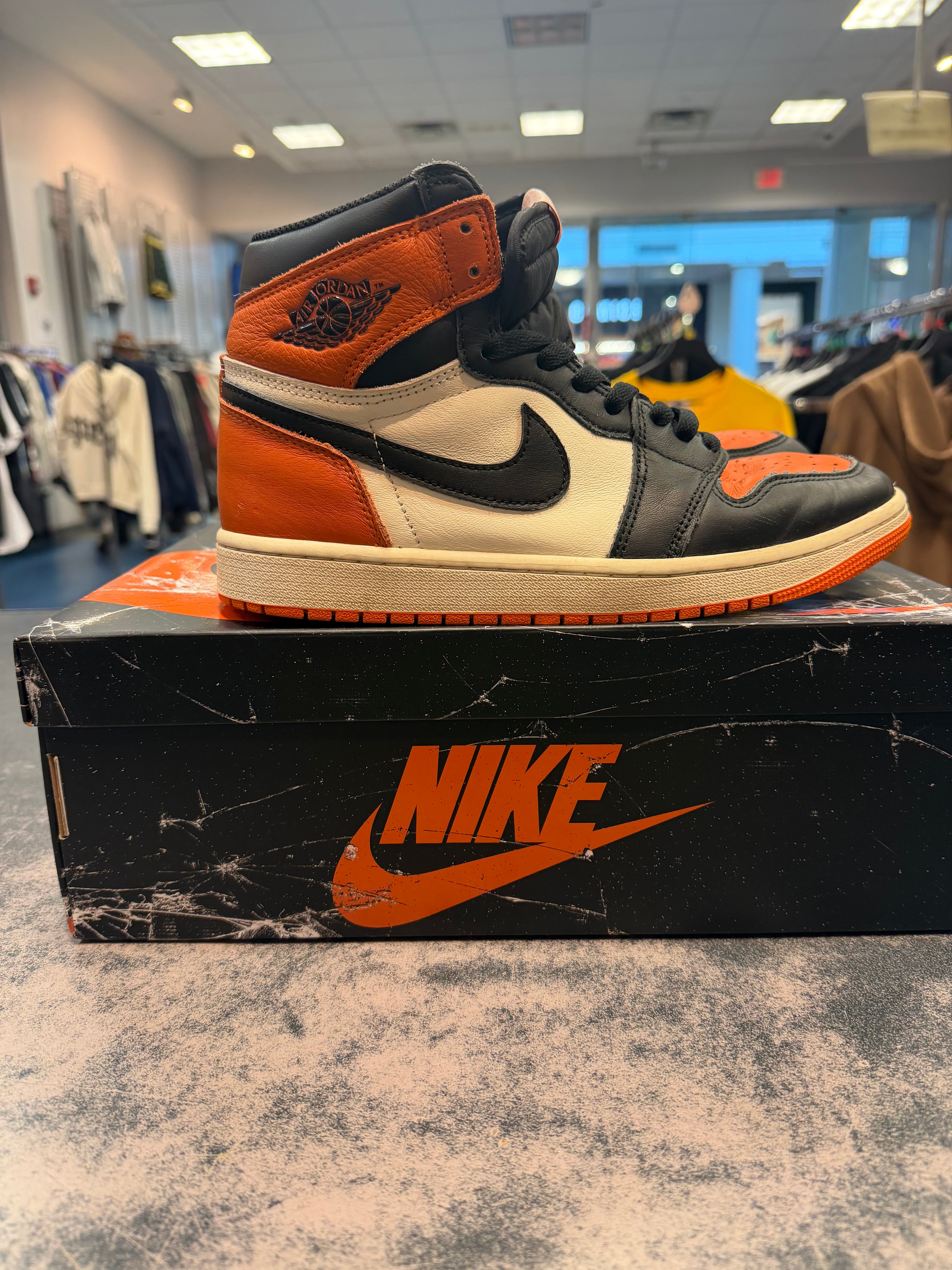 Jordan 1 Retro High OG Shattered Backboard (2025) Size 9 Preowned