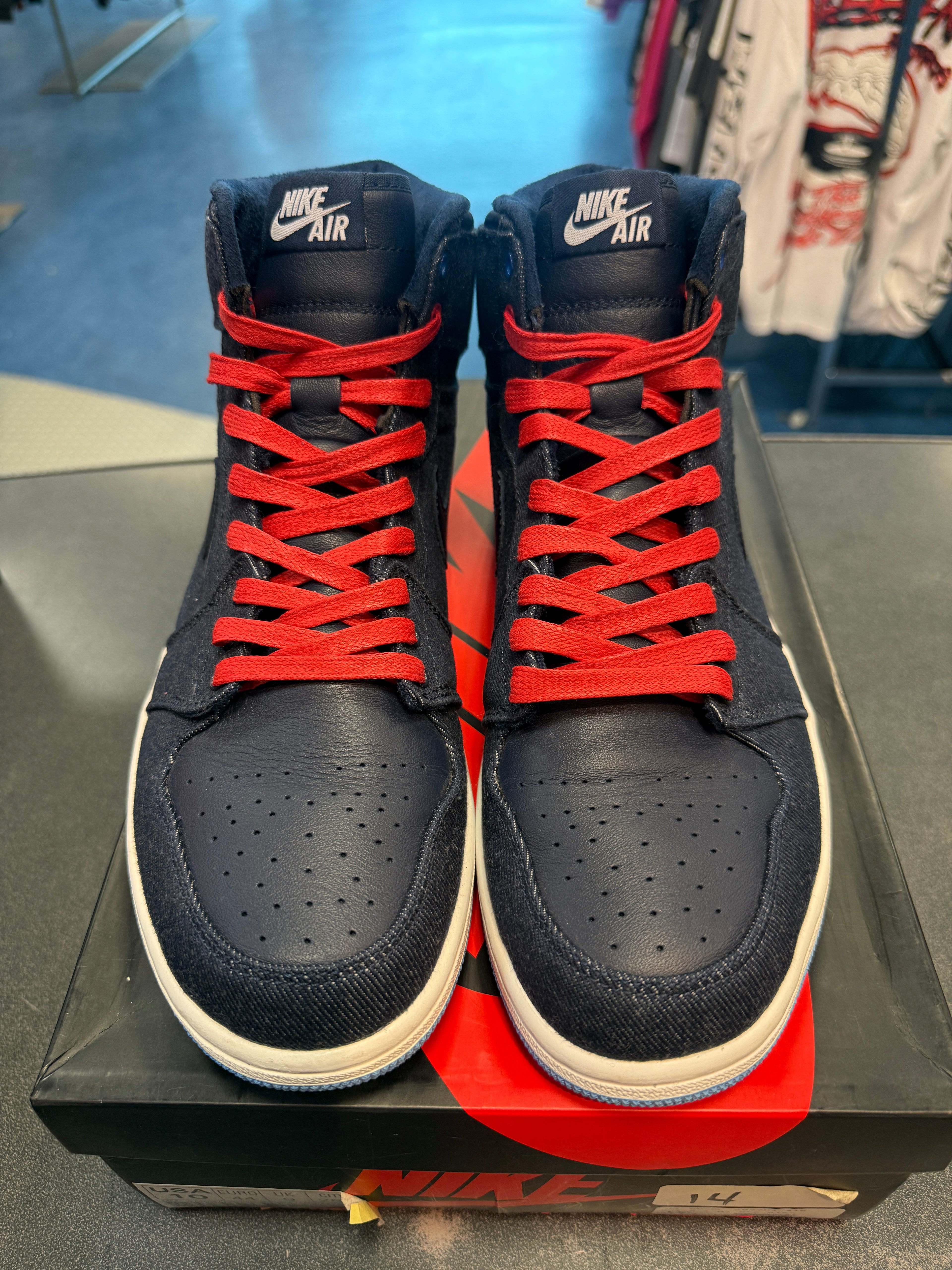 Jordan 1 Retro "Family Forever" Size 10 Preowned