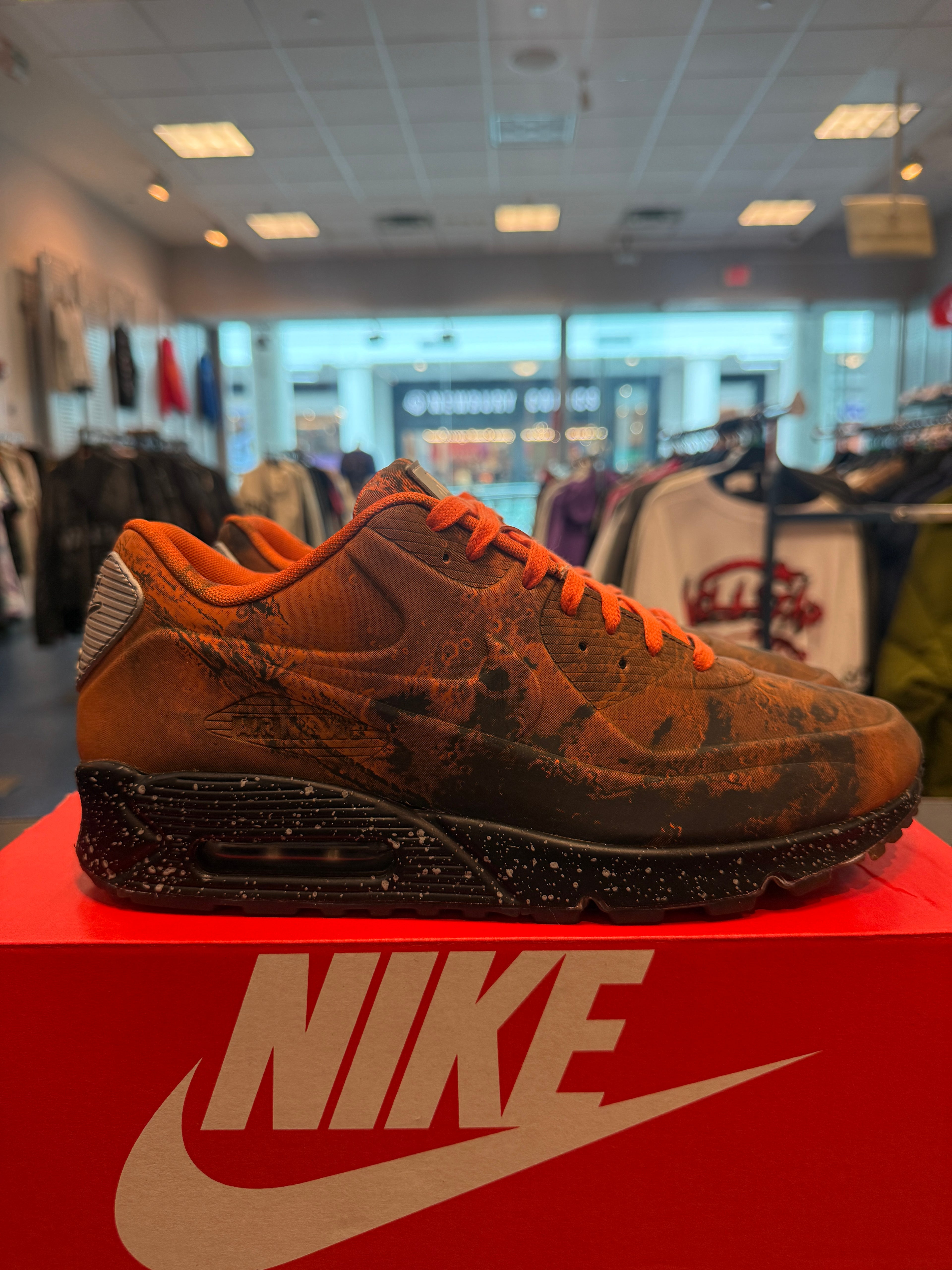 Nike Air Max 90 "Mars Landing" Size 10 Preowned