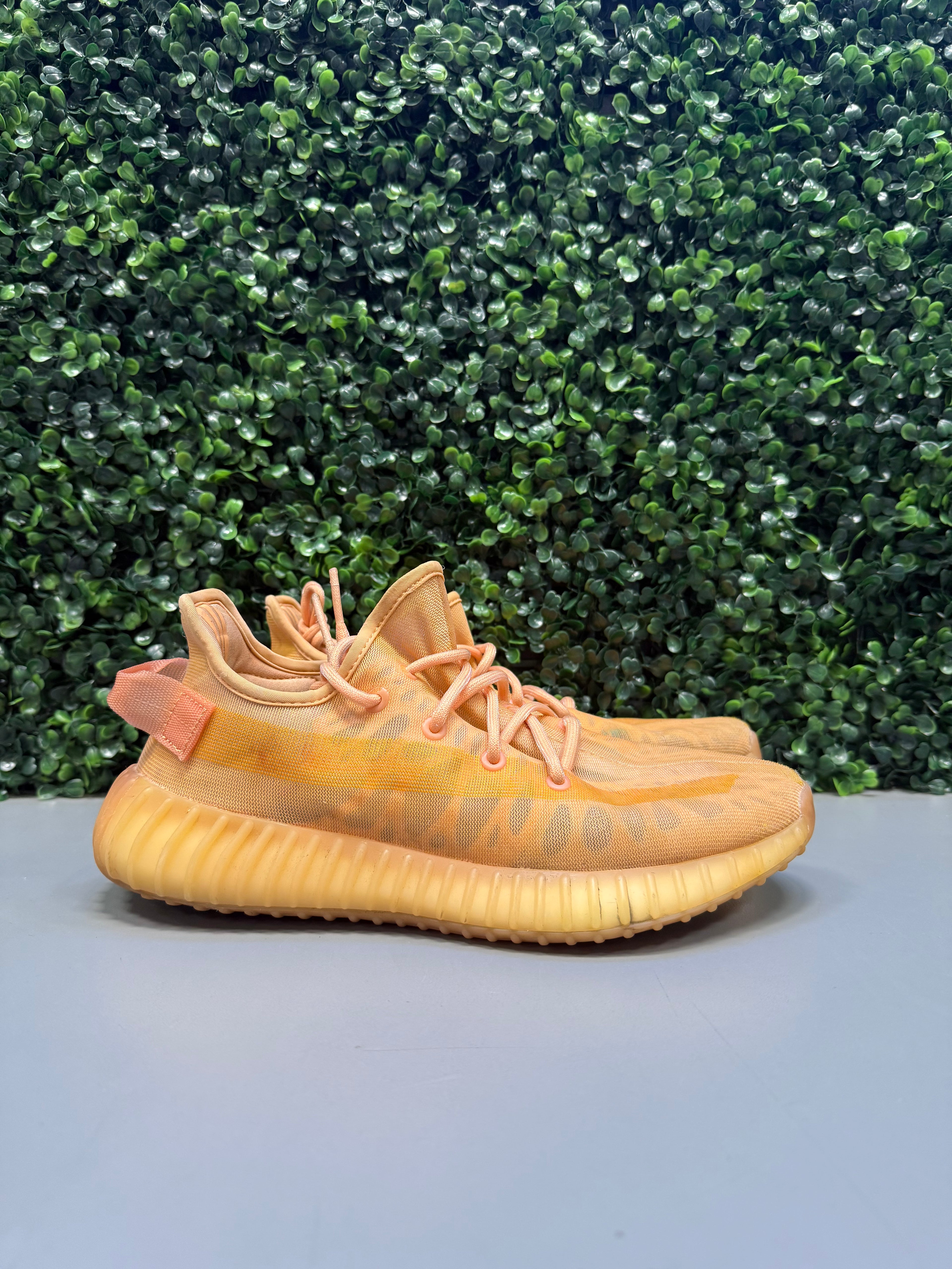 Yeezy 350 "Mono Clay" Size 8.5 Preowned