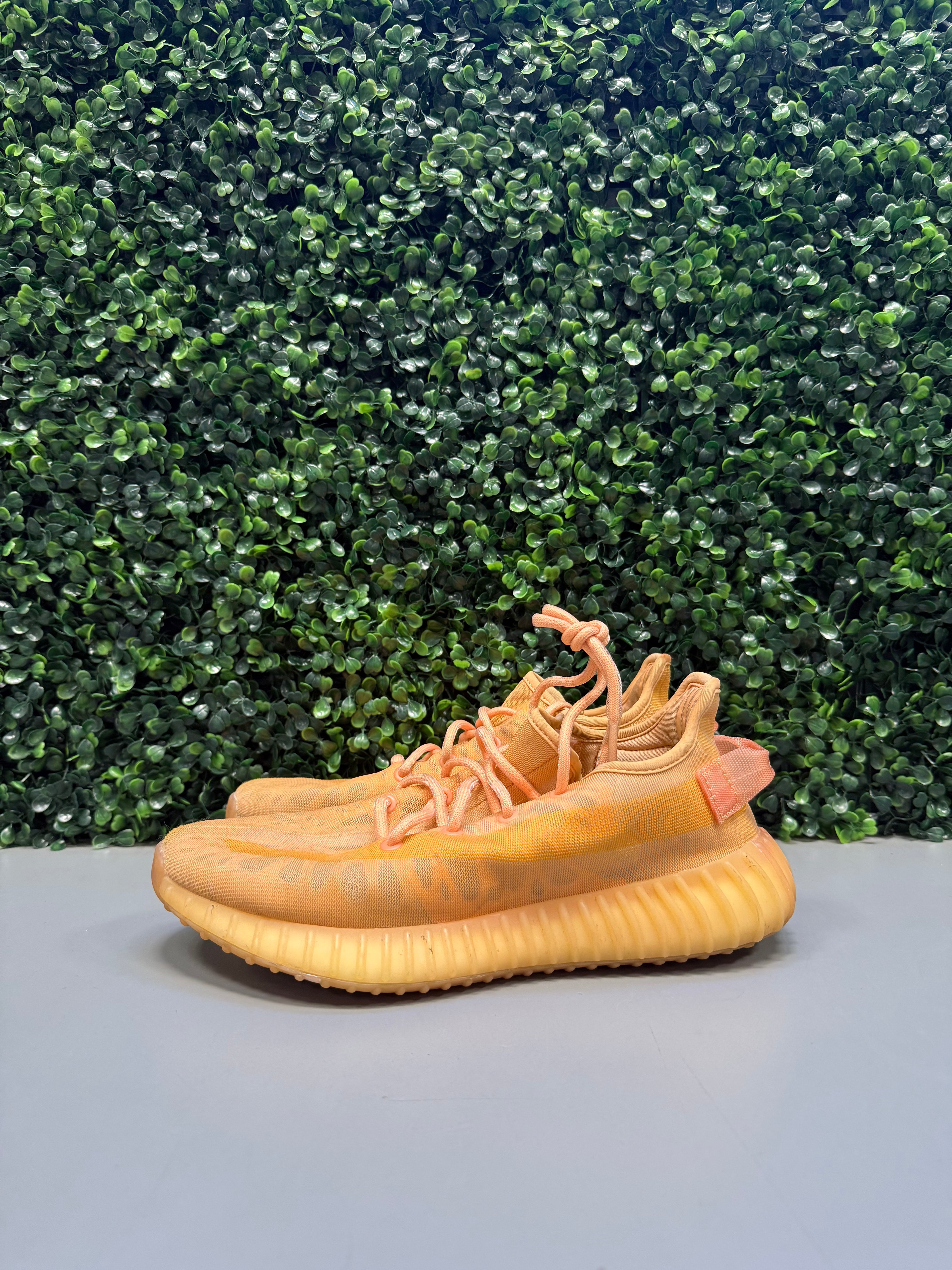 Yeezy 350 "Mono Clay" Size 8.5 Preowned
