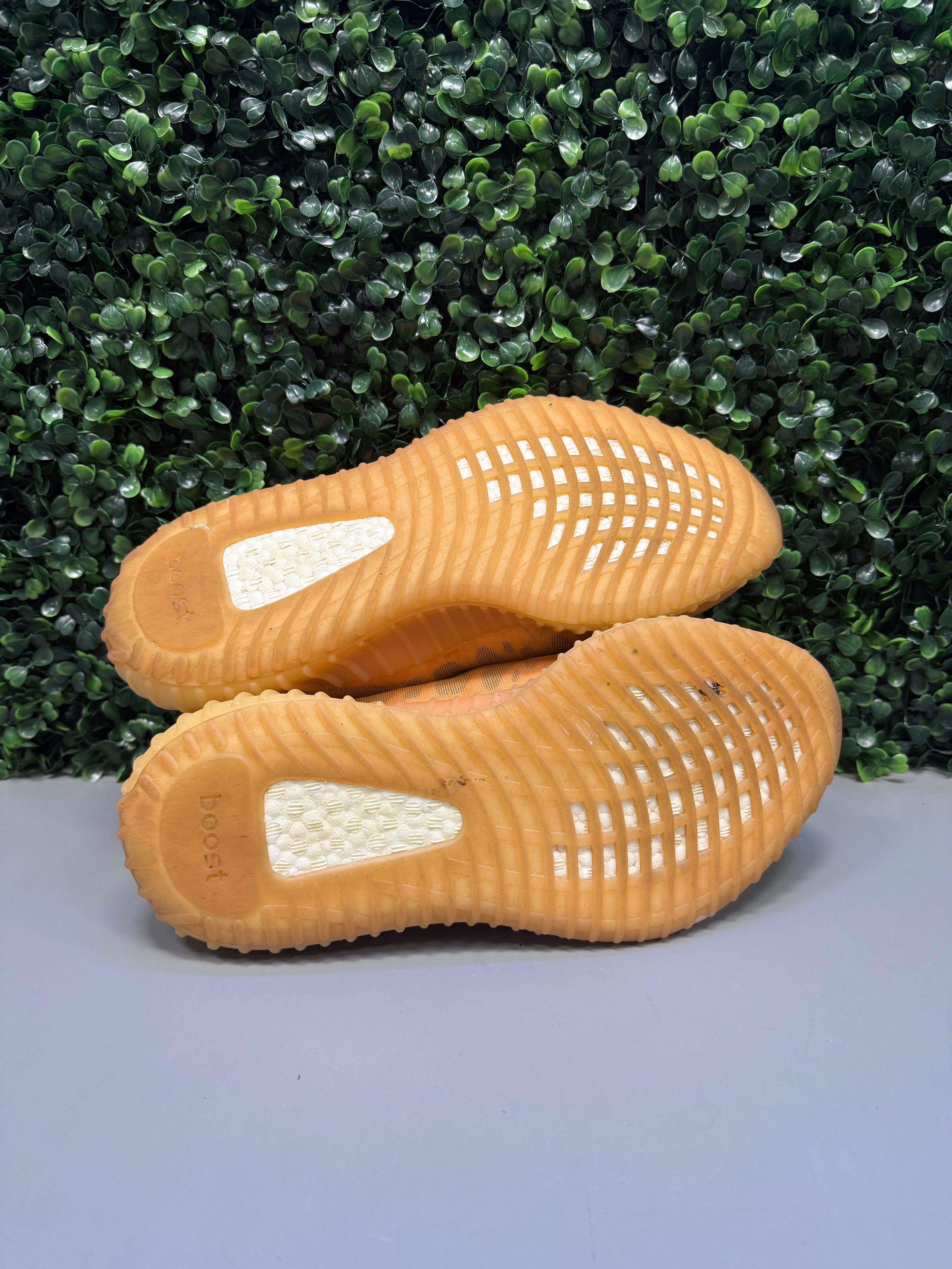 Yeezy 350 "Mono Clay" Size 8.5 Preowned