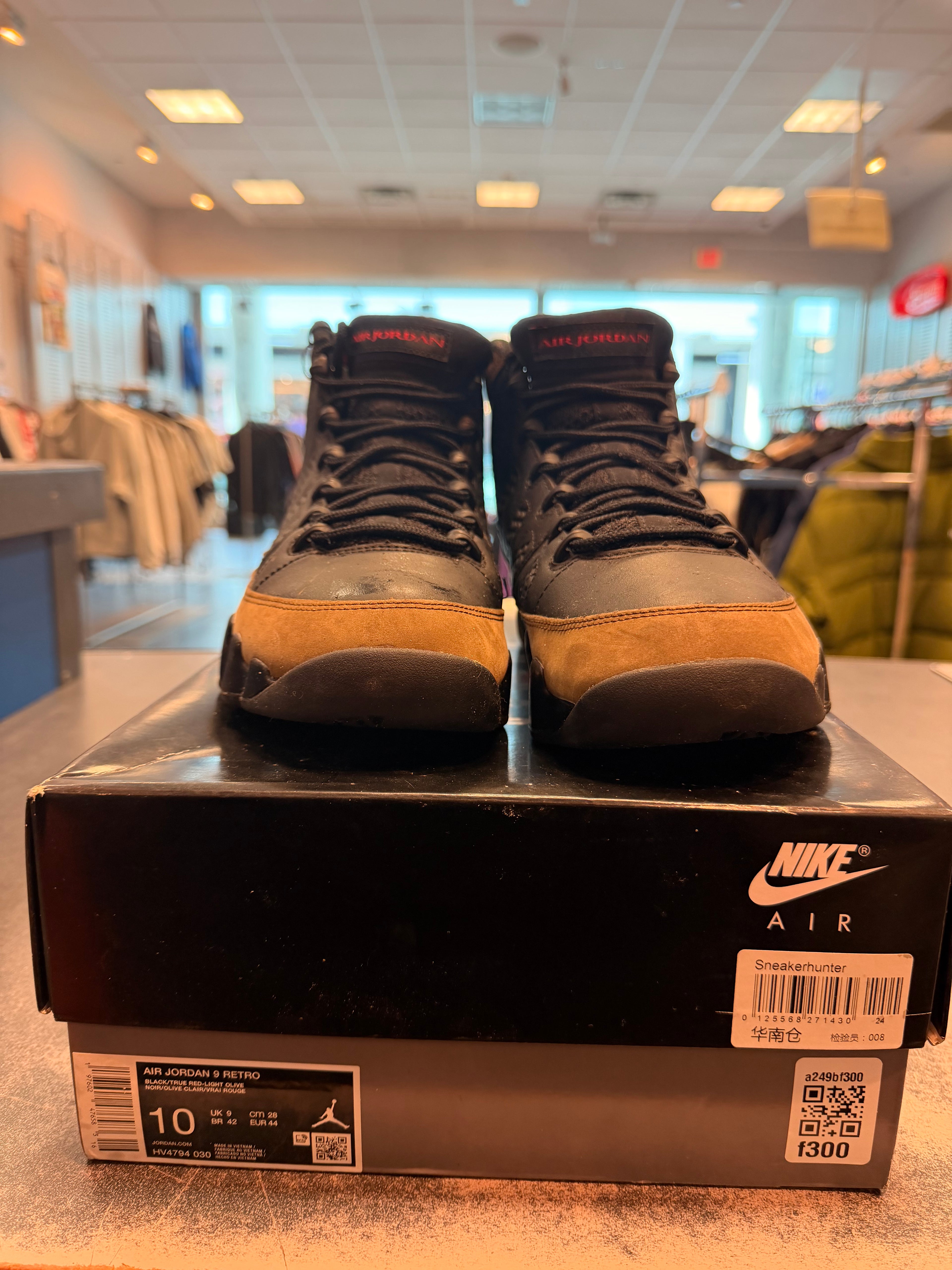 Jordan 9 "Olive" Size 10 Preowned