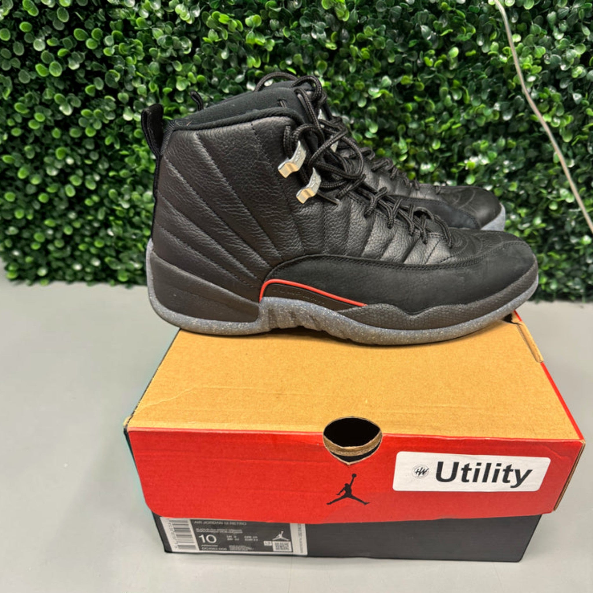 Jordan 12 Retro "Utility" Size 10 Preowned