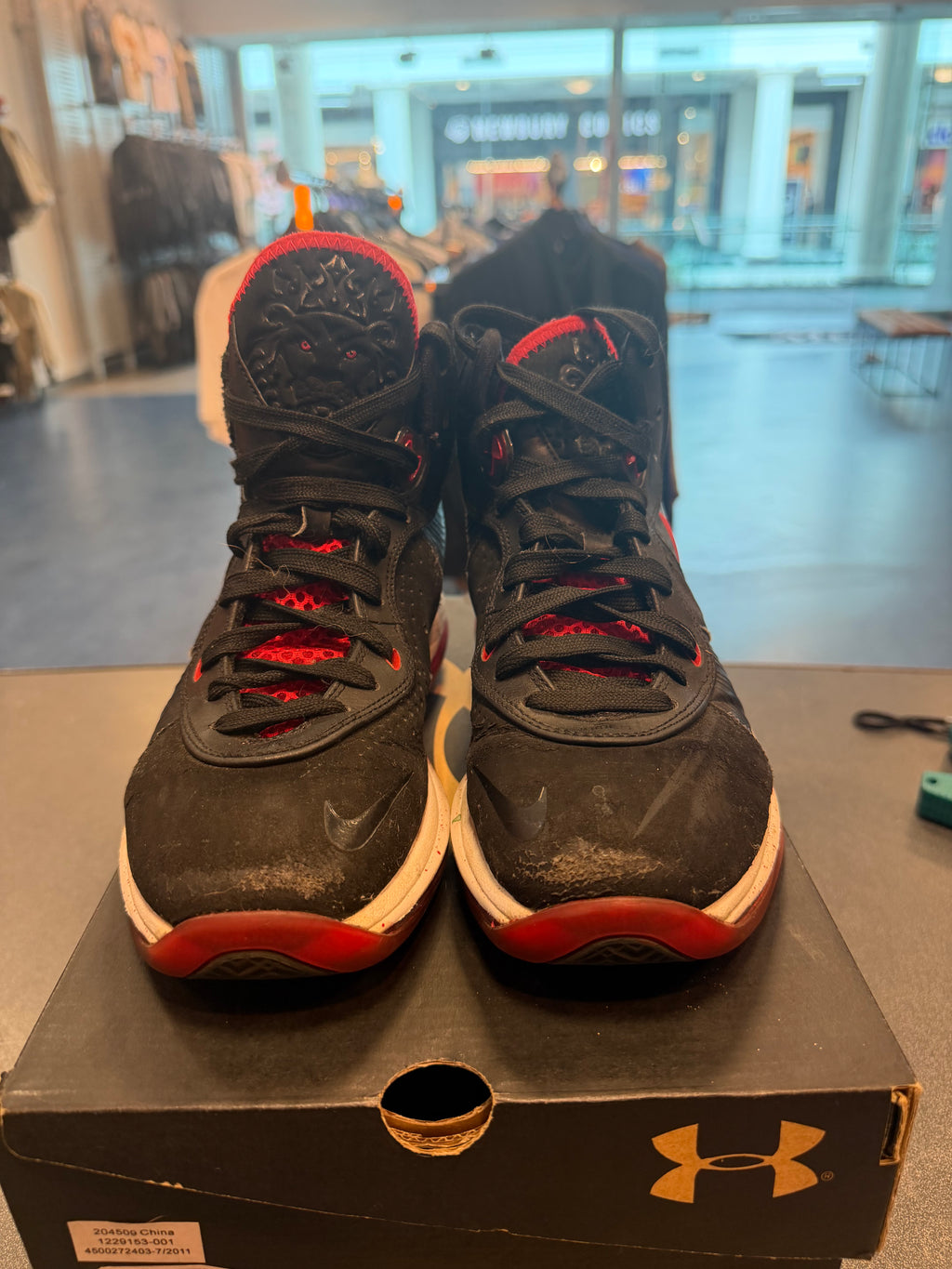 Nike LeBron 8 GS Preowned Size 5.5Y