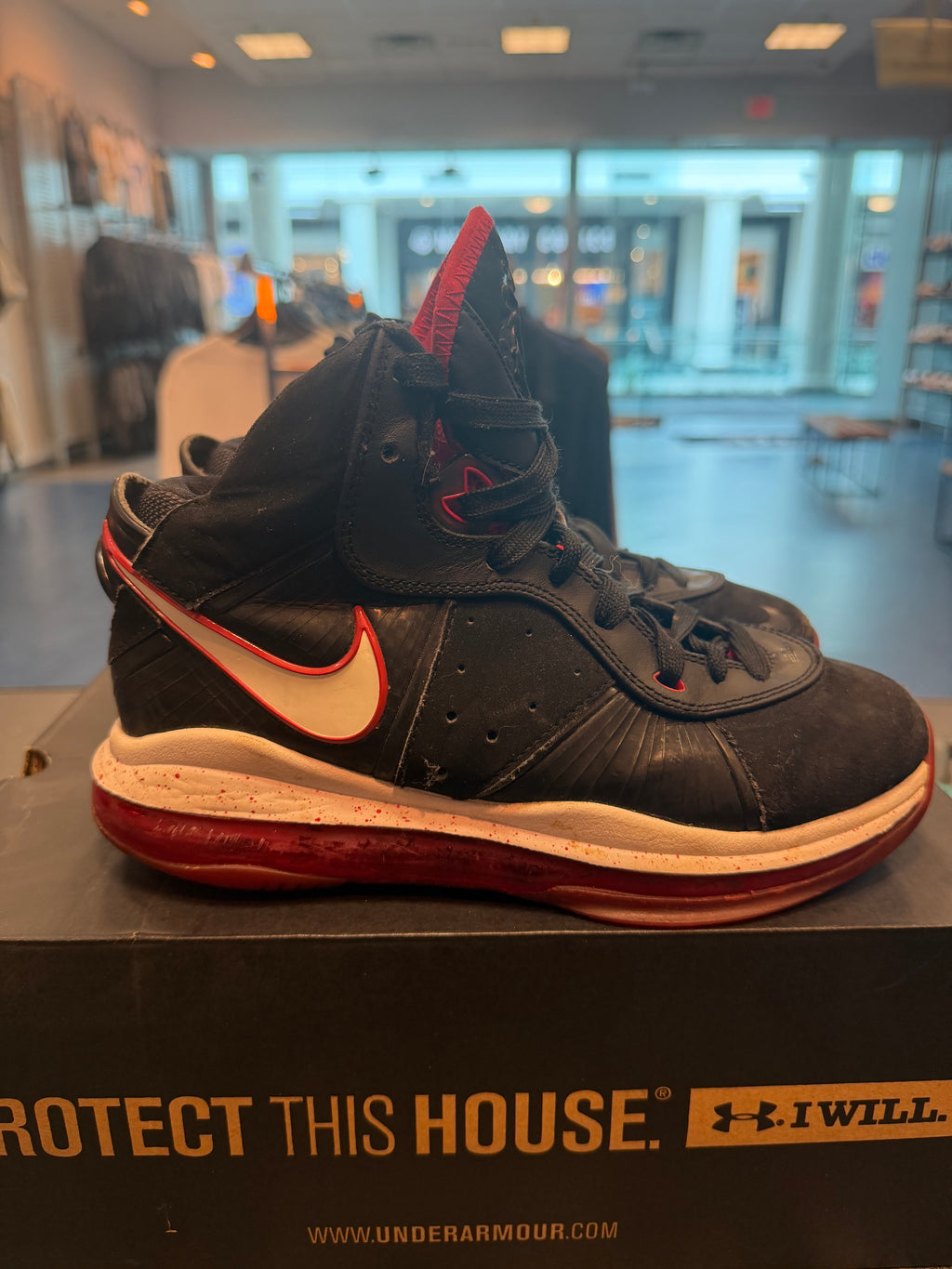 Nike LeBron 8 GS Preowned Size 5.5Y