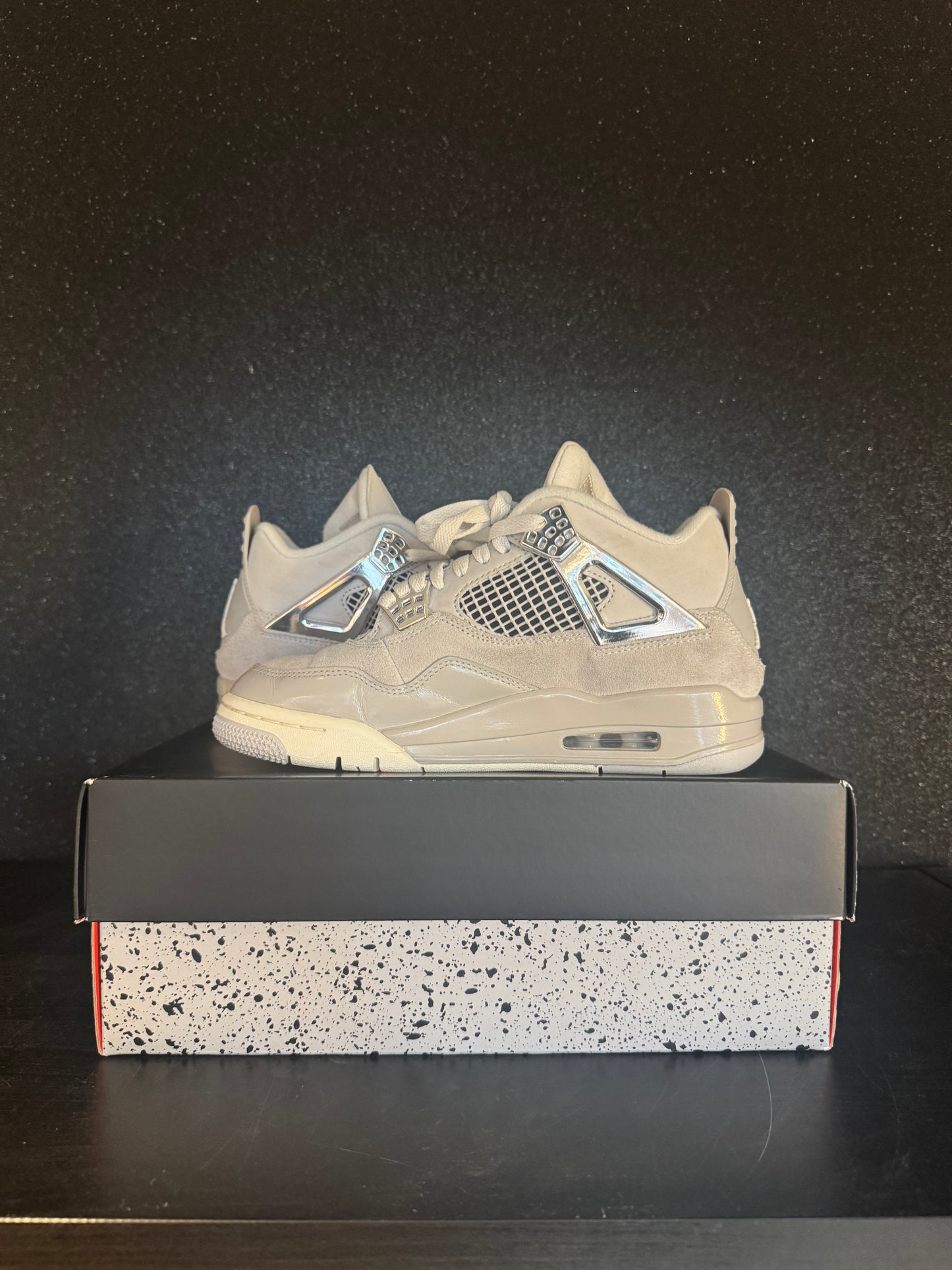 Jordan 4 'Frozen Moments' Size 7 Preowned with box