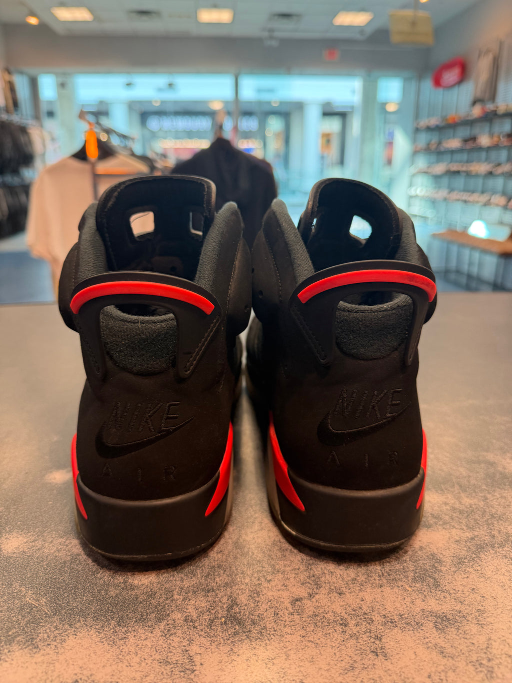 Jordan 6 Retro Black Infrared (2019) Size 10.5 PREOWNED NO BOX