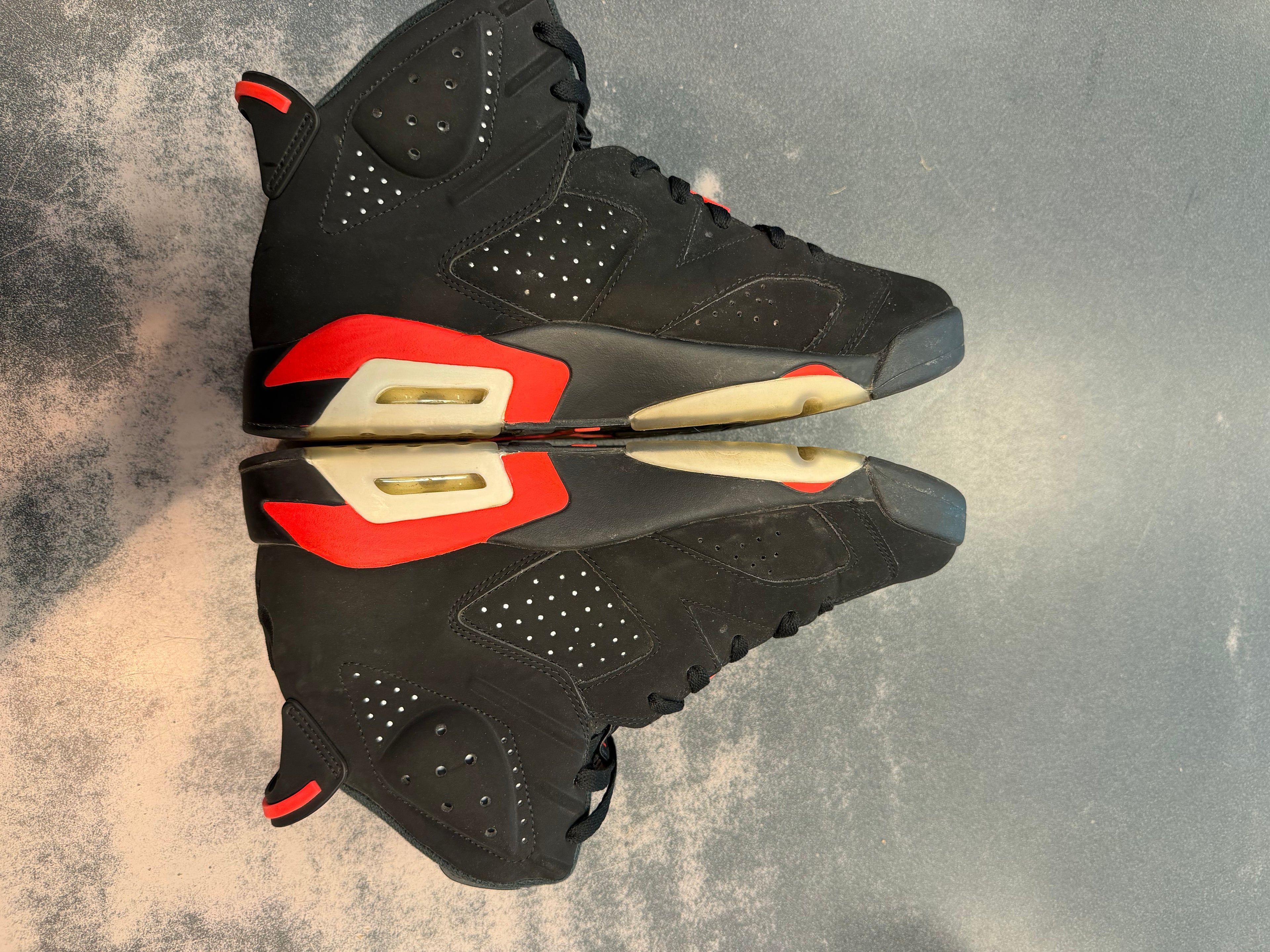 Jordan 6 Retro Black Infrared (2019) Size 10.5 PREOWNED NO BOX