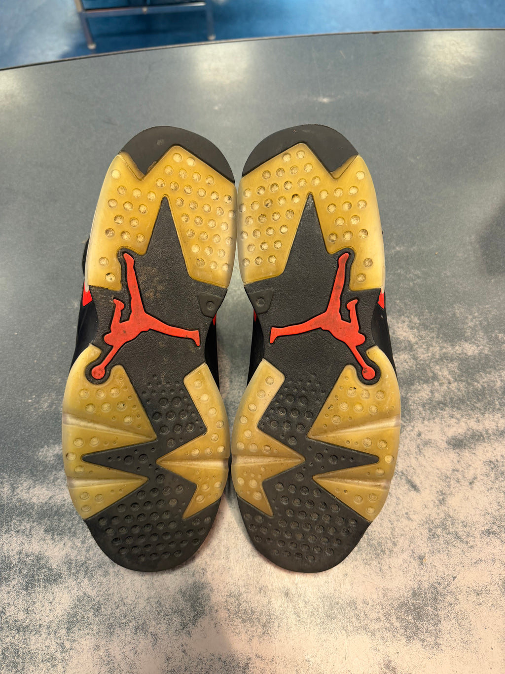 Jordan 6 Retro Black Infrared (2019) Size 10.5 PREOWNED NO BOX