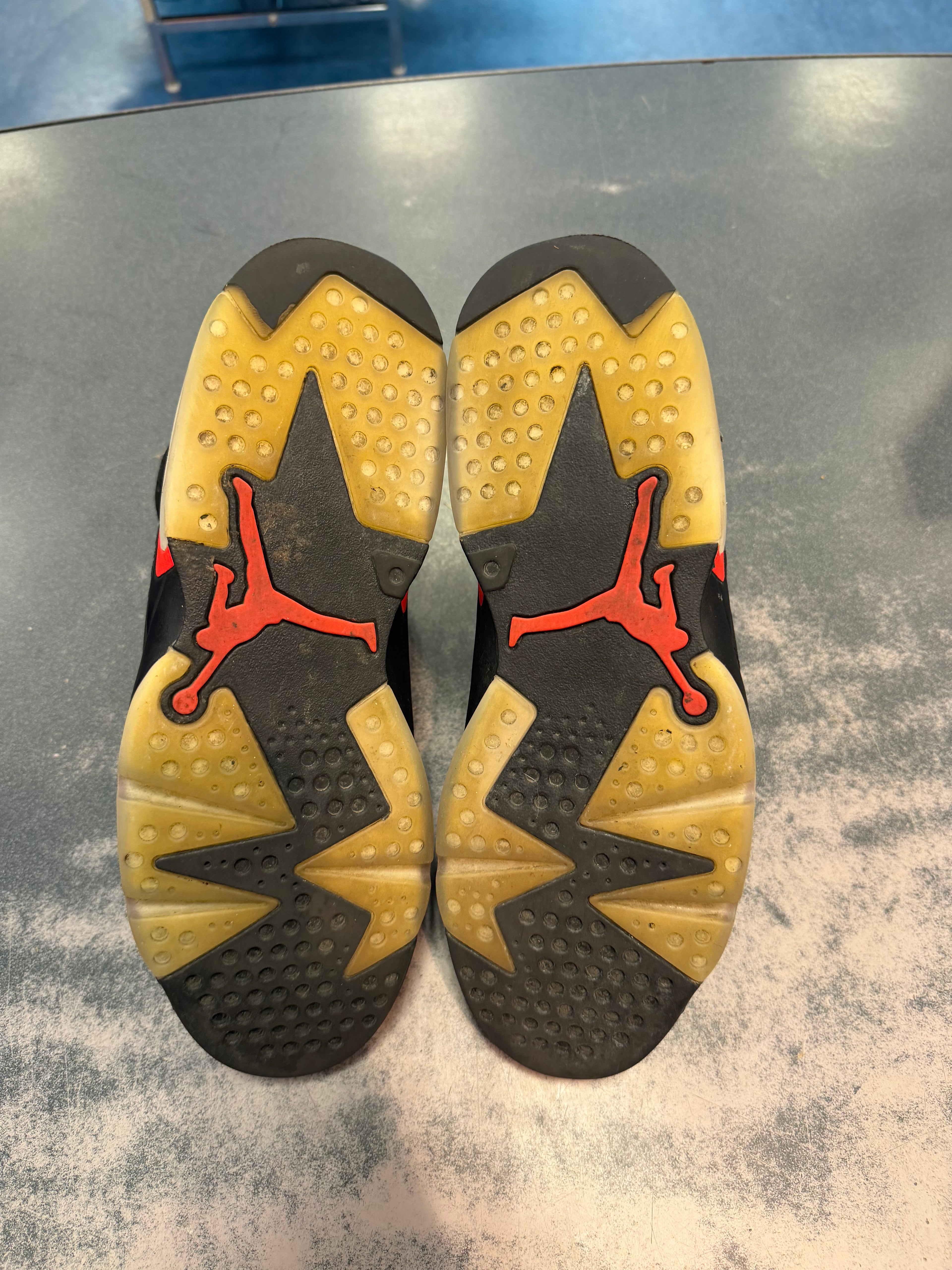 Jordan 6 Retro Black Infrared (2019) Size 10.5 PREOWNED NO BOX