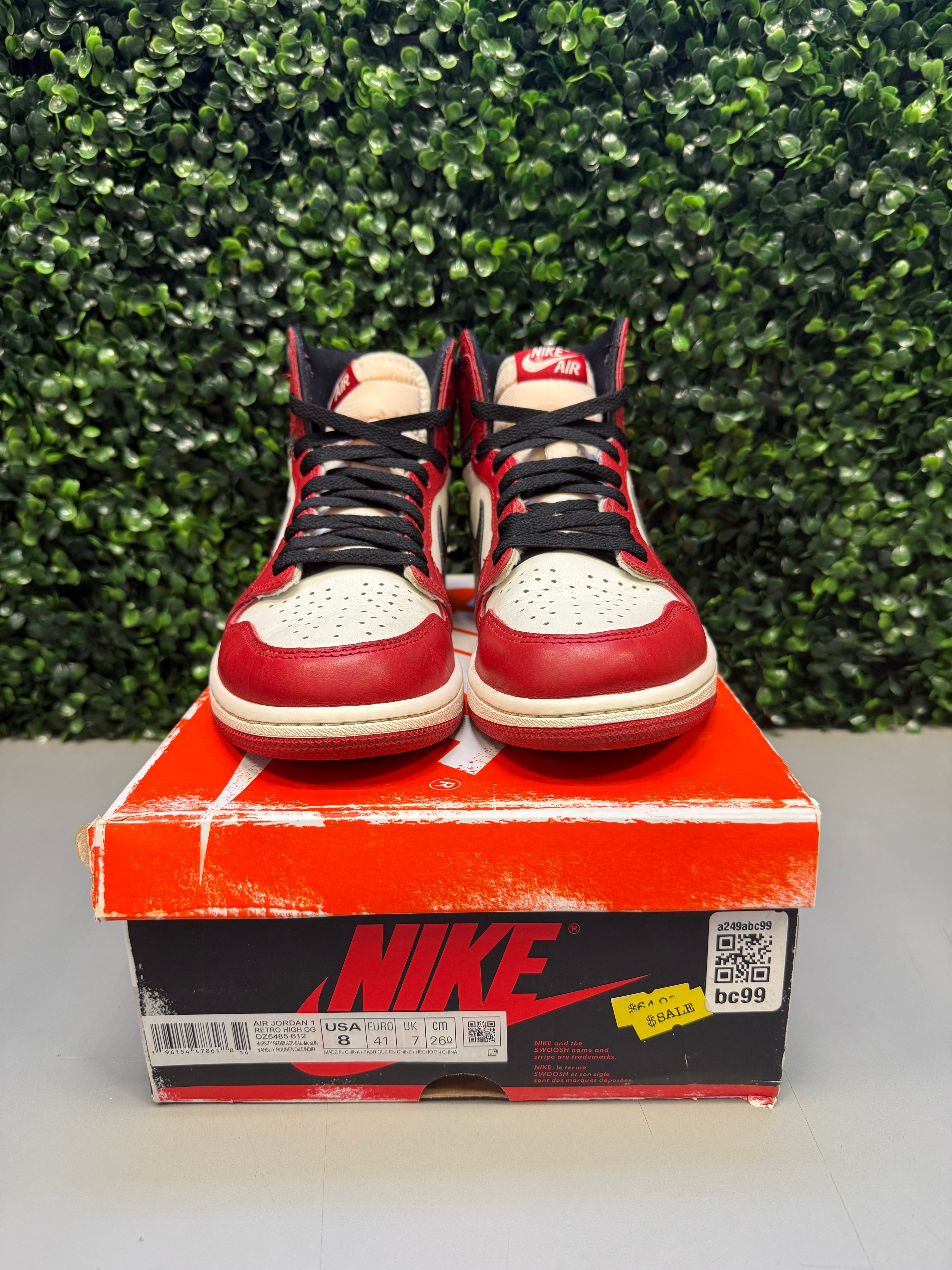 Jordan 1 "Chicago Lost & Found" Size 8 Preowned