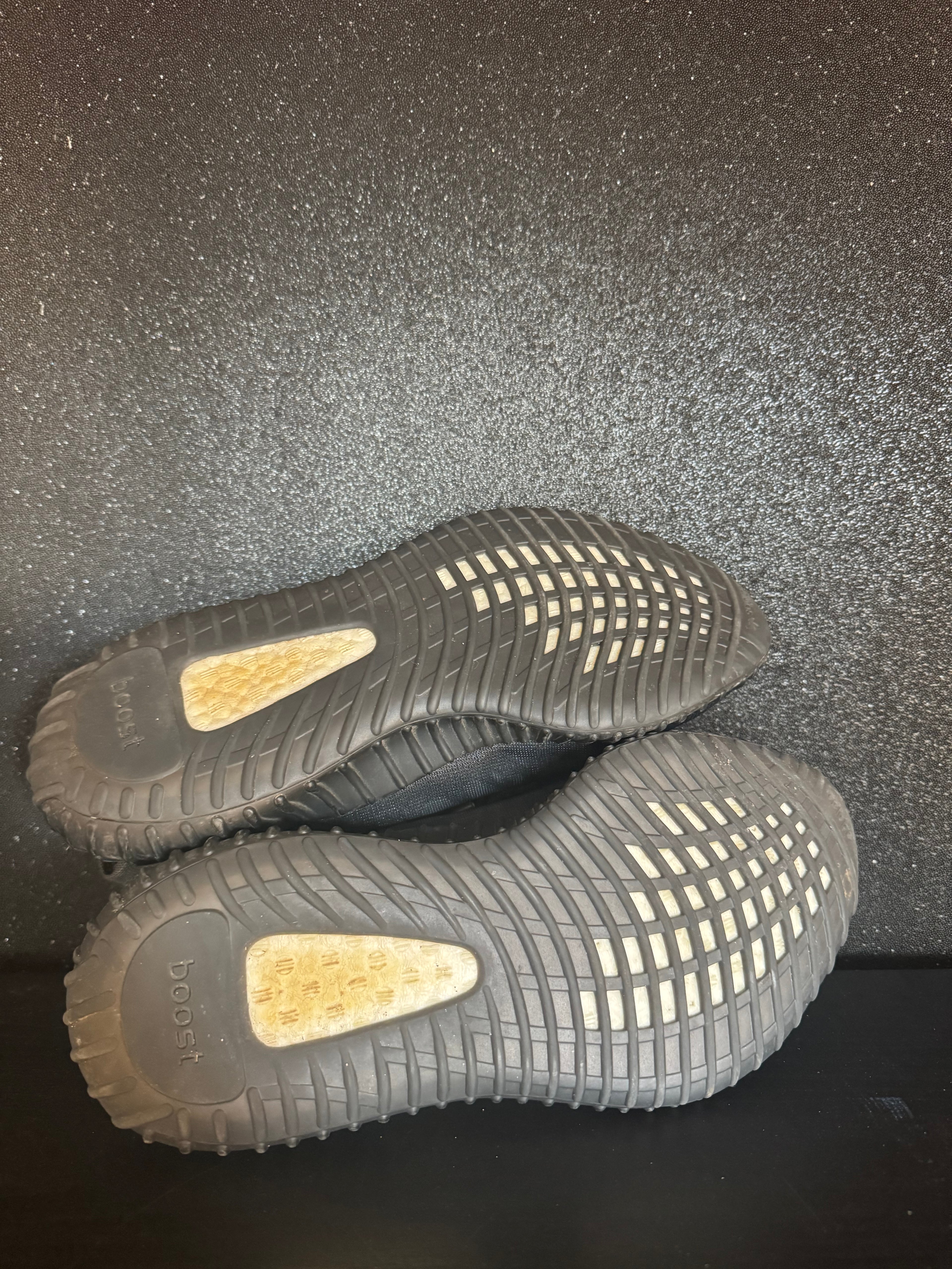 Yeezy Boost 350 Size 8  PreOwned