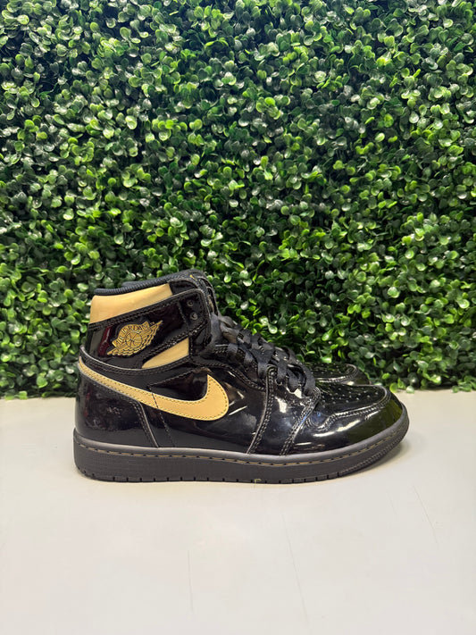Jordan 1 "Black Metallic Gold" Size 8.5 Preowned