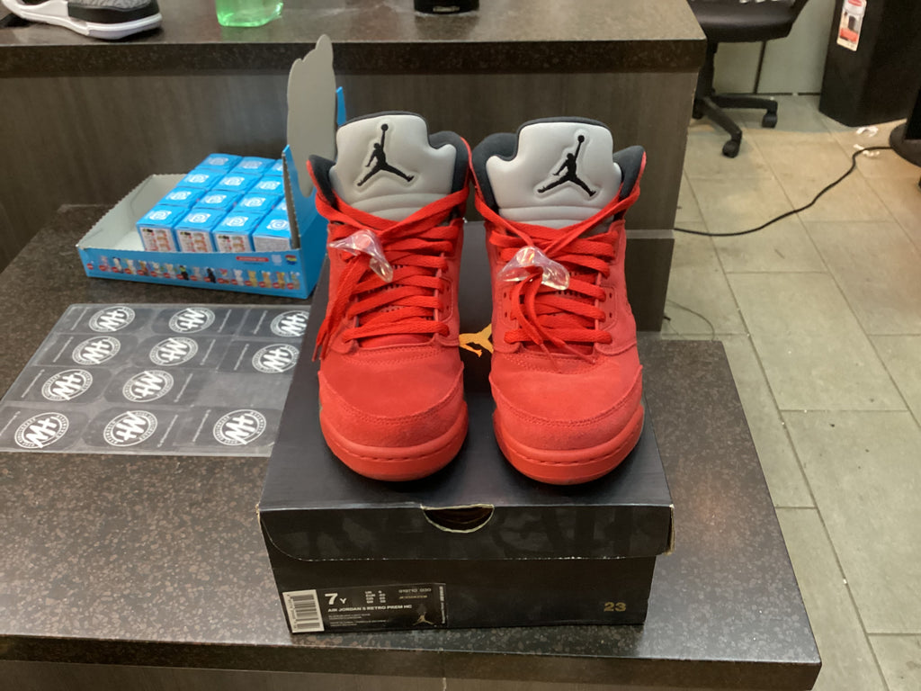 Air Jordan 5 " Red Suede" Preowned