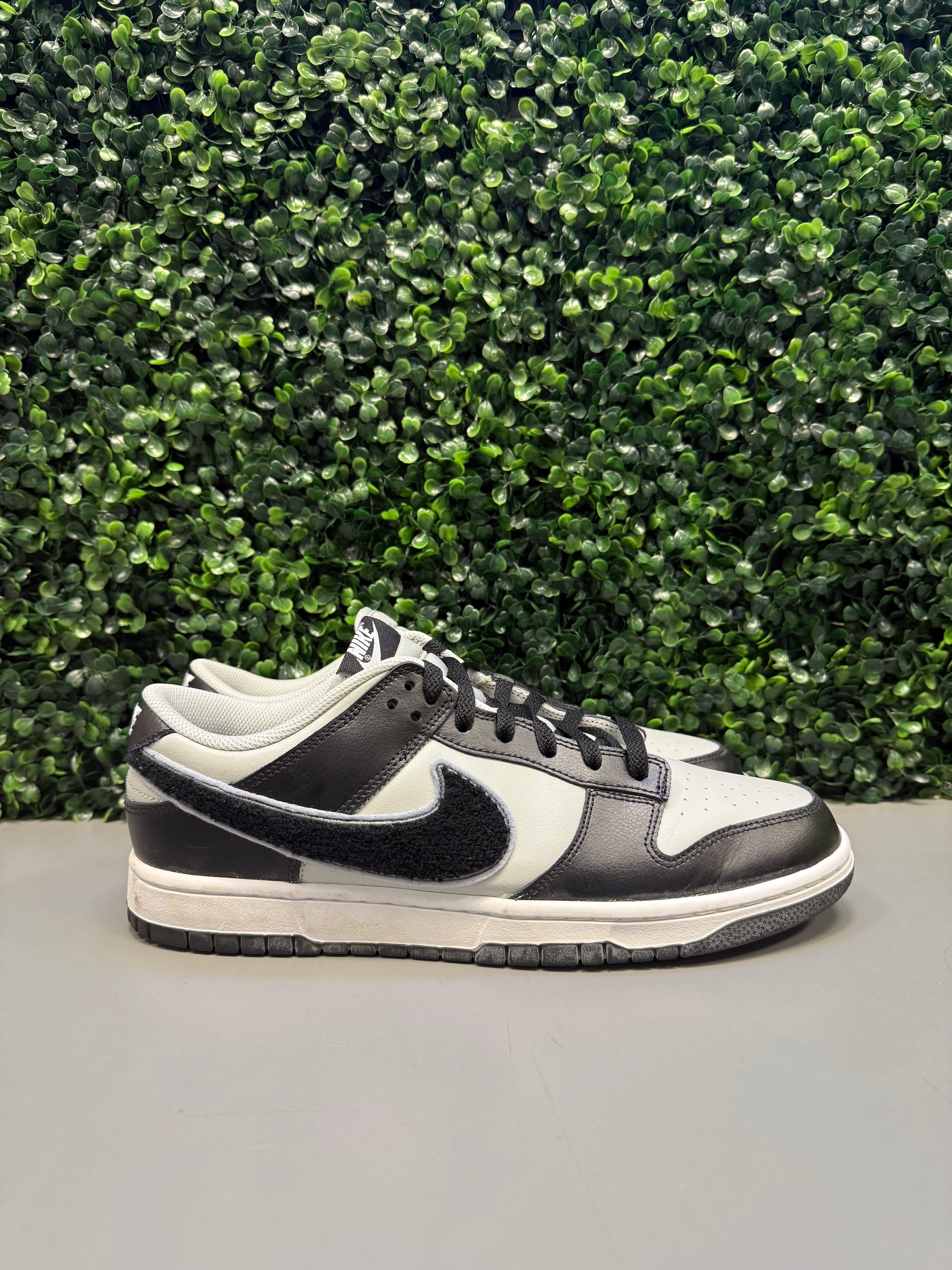 Nike Dunk Low Chenille Swoosh "Black Grey" Size 11.5 Preowned