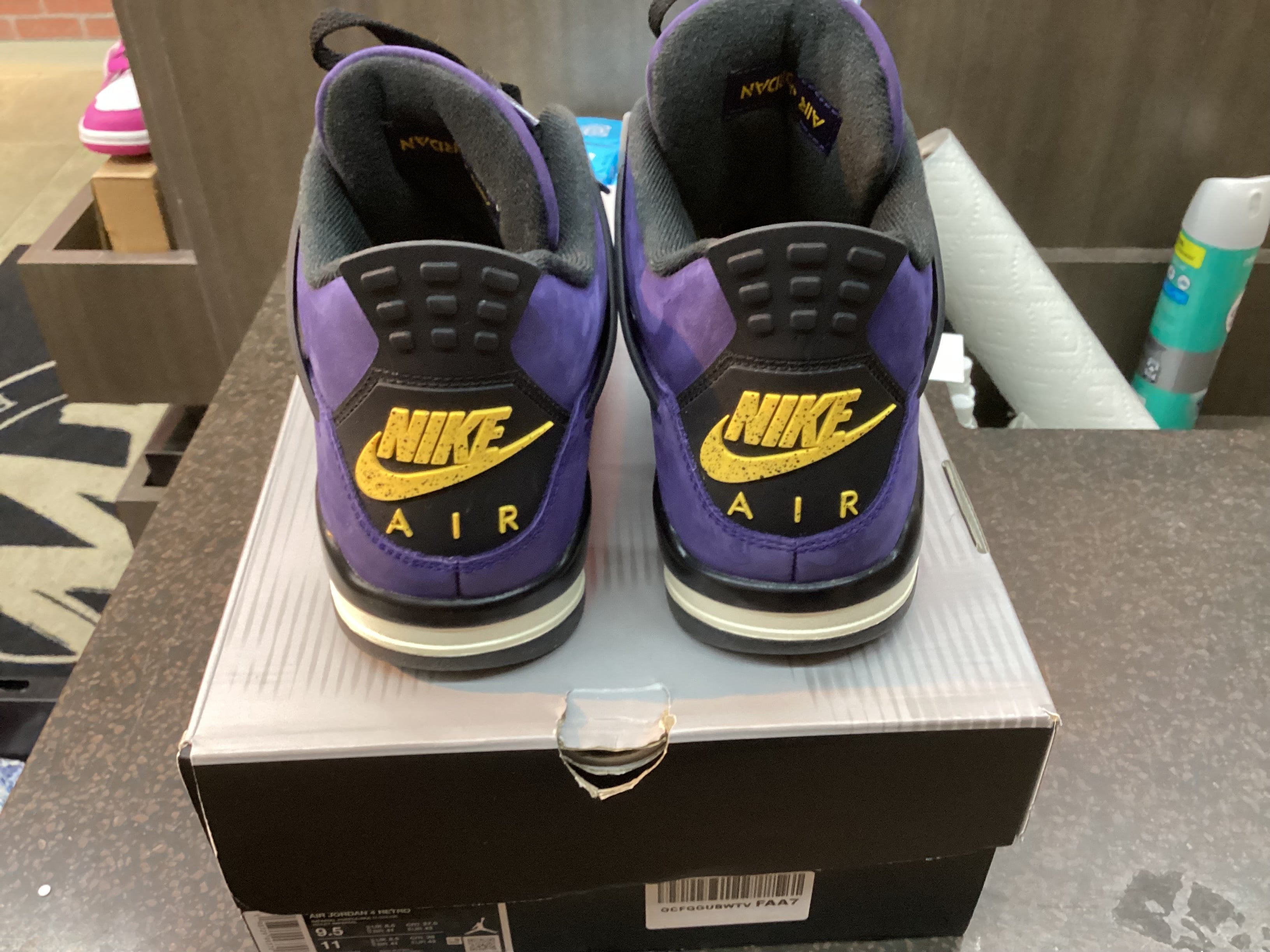 Air Jordan 4 "Lakers" Preowned