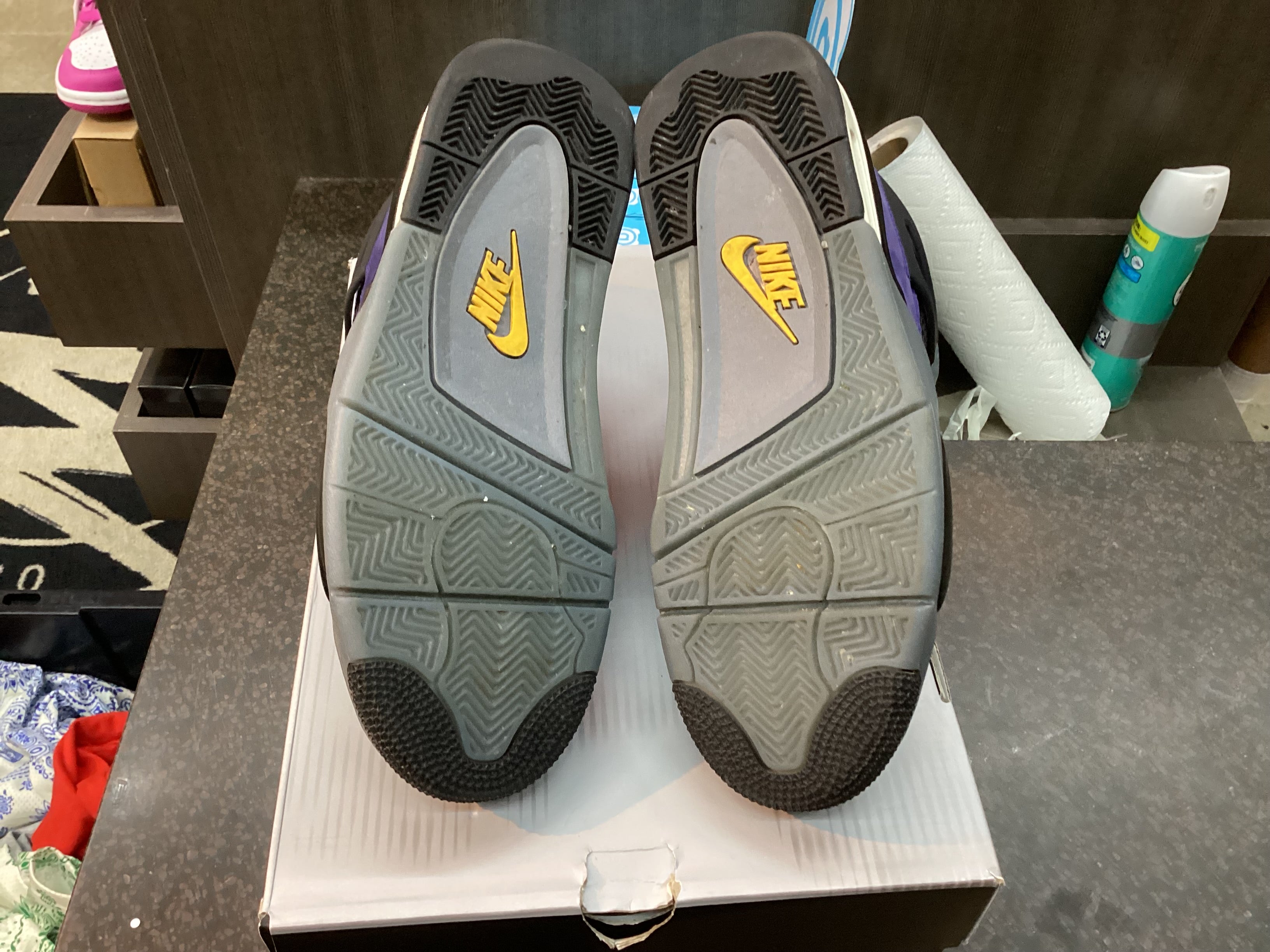 Air Jordan 4 "Lakers" Preowned