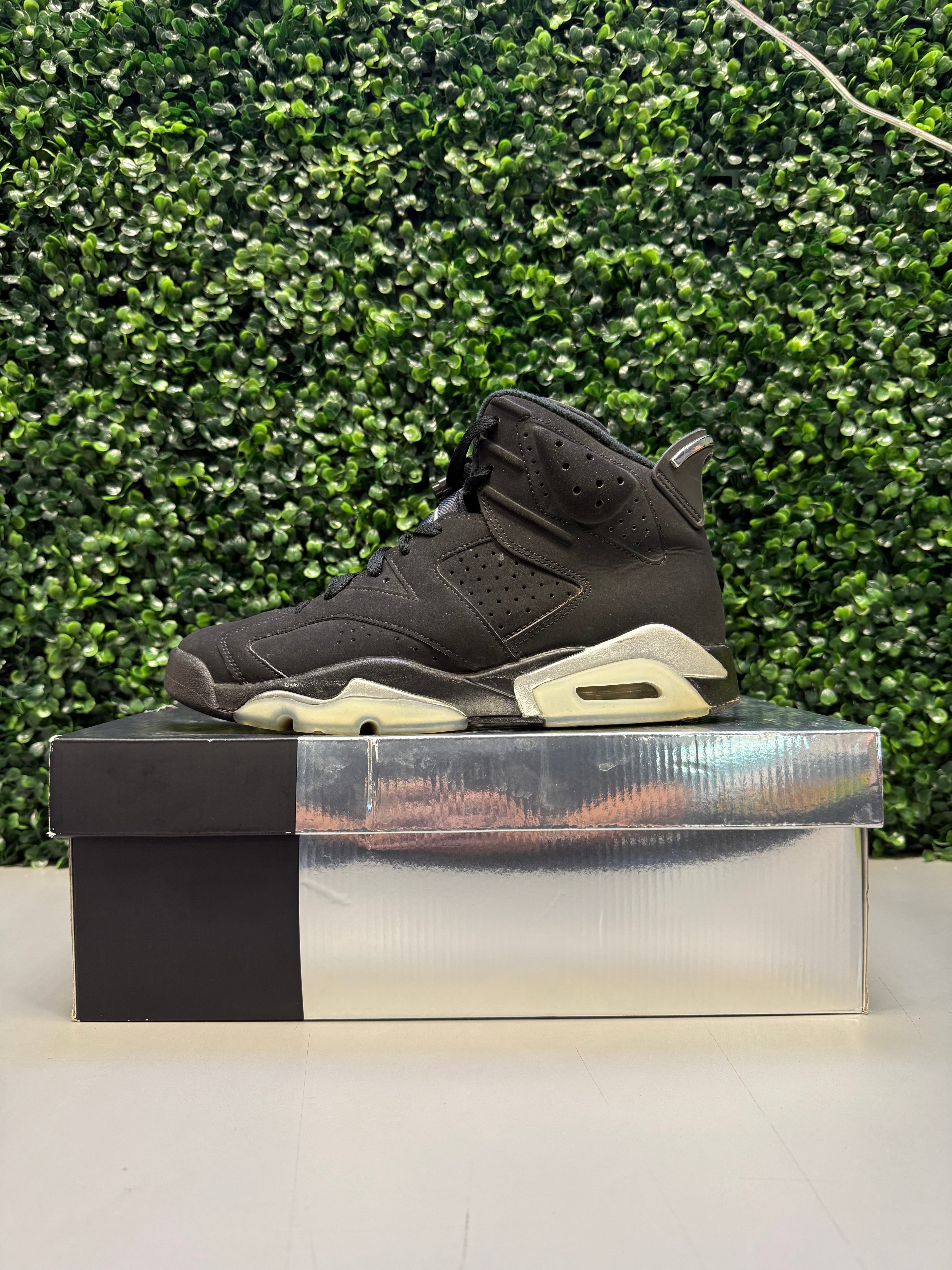 Jordan 6 Retro "Chrome" Size 8.5 Preowned