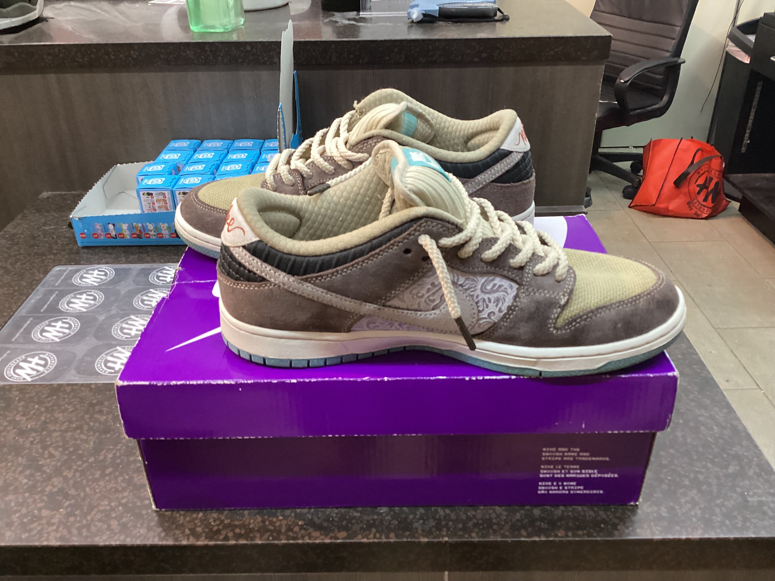 Nike SB "Big Money Savings" Preowned