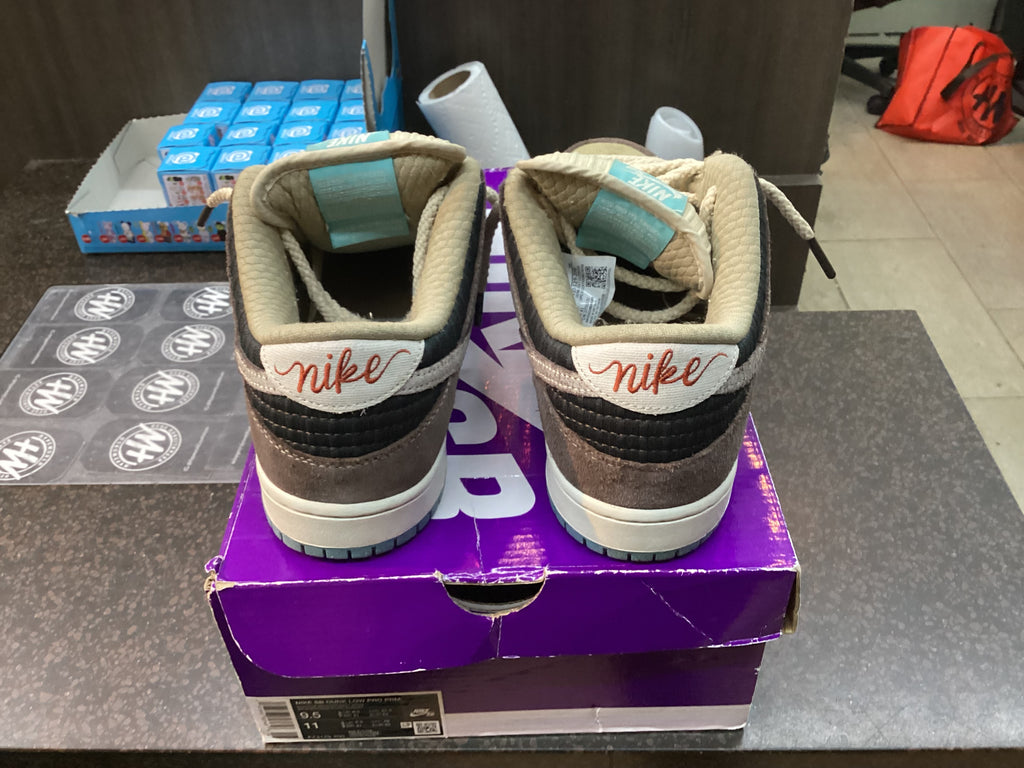 Nike SB "Big Money Savings" Preowned