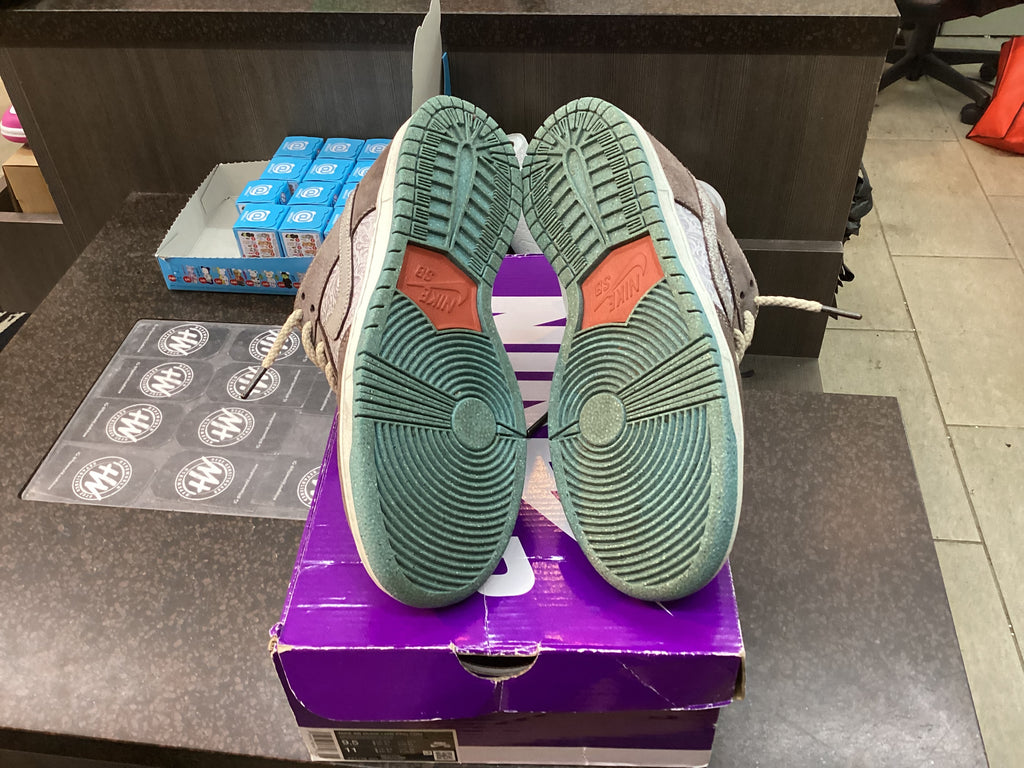 Nike SB "Big Money Savings" Preowned
