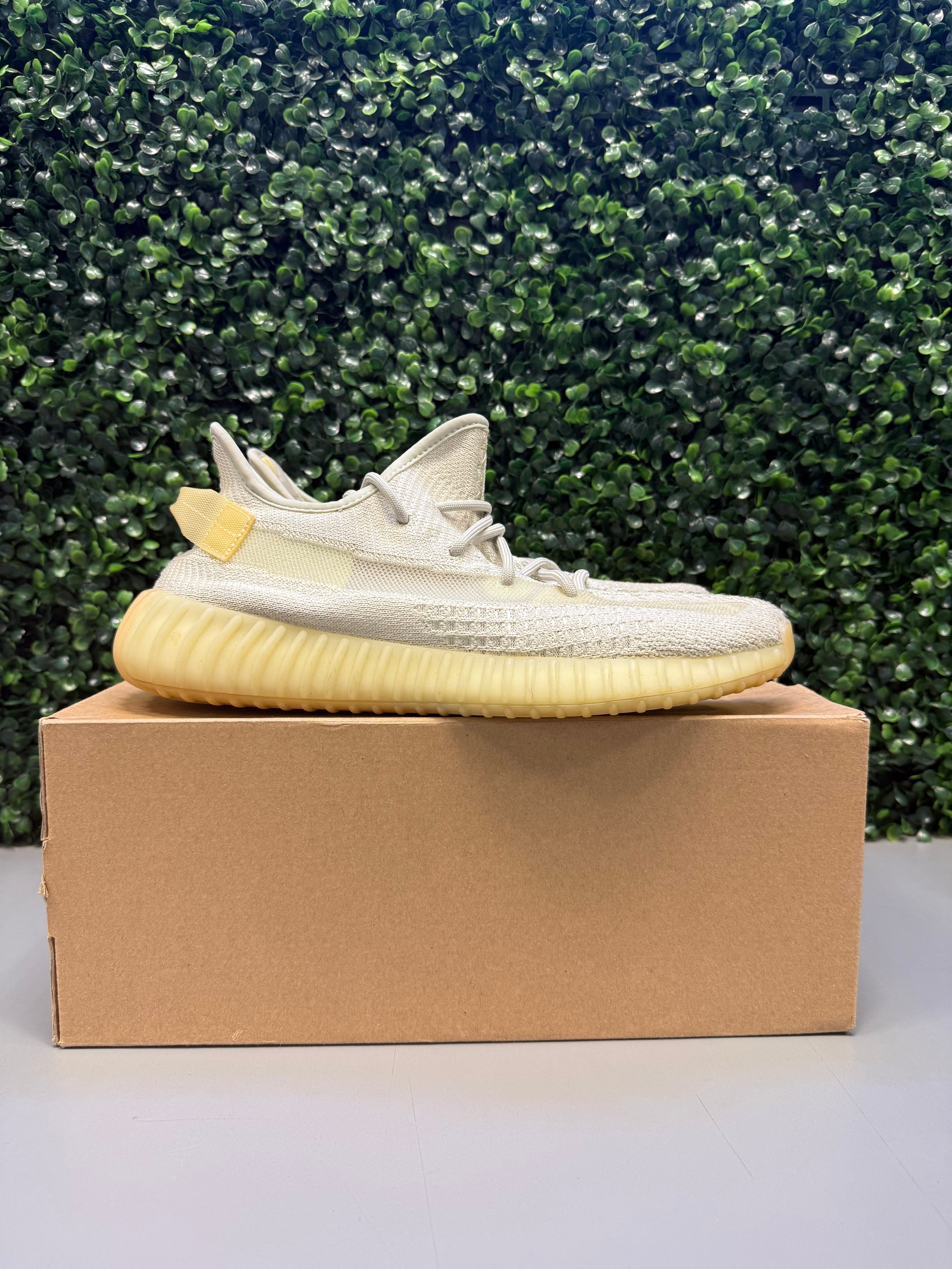 Yeezy 350 "Light" Size 10.5 Preowned
