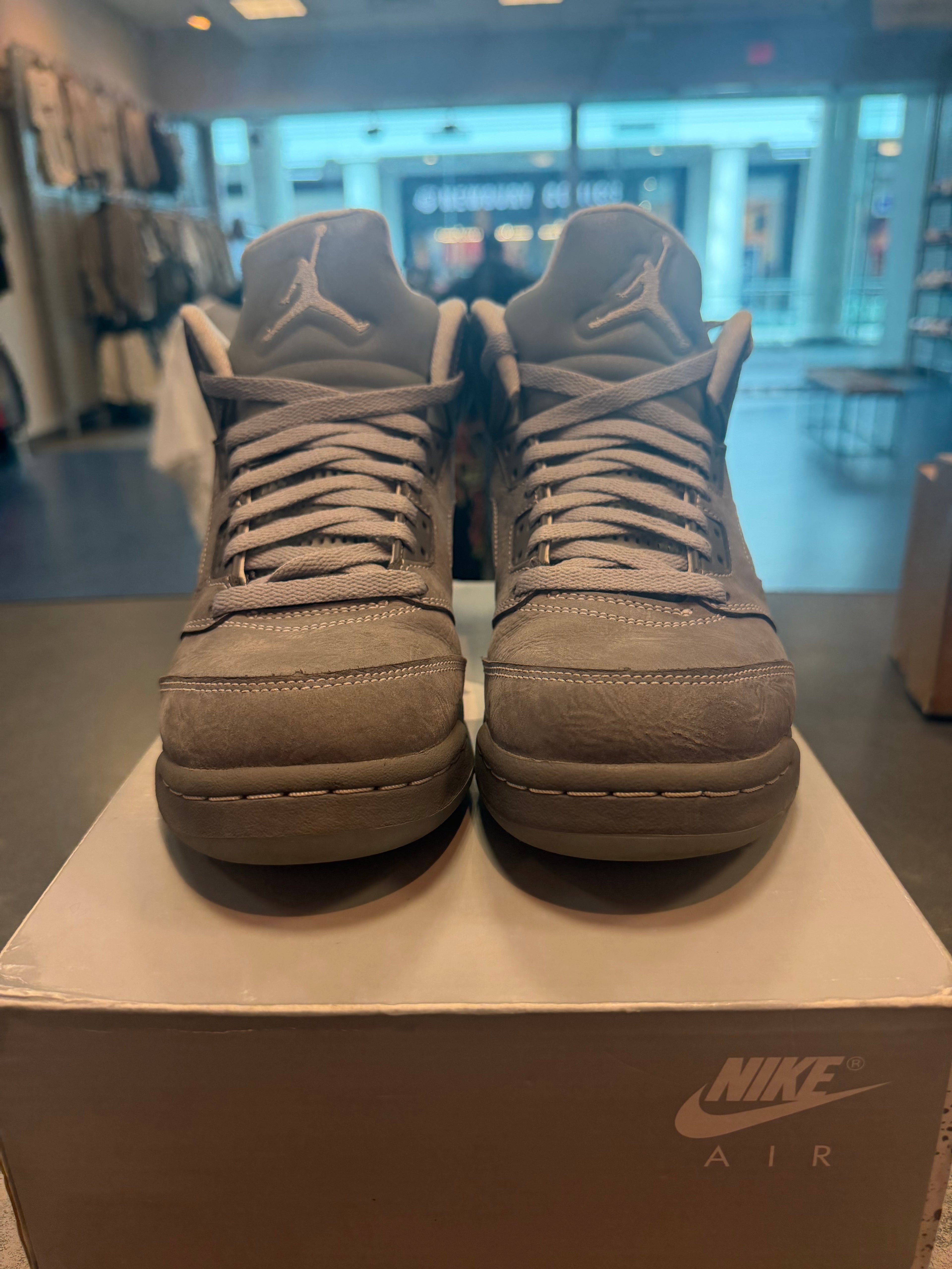 Jordan 5 Retro Wolf Grey (2026) (GS) Size 7Y Preowned