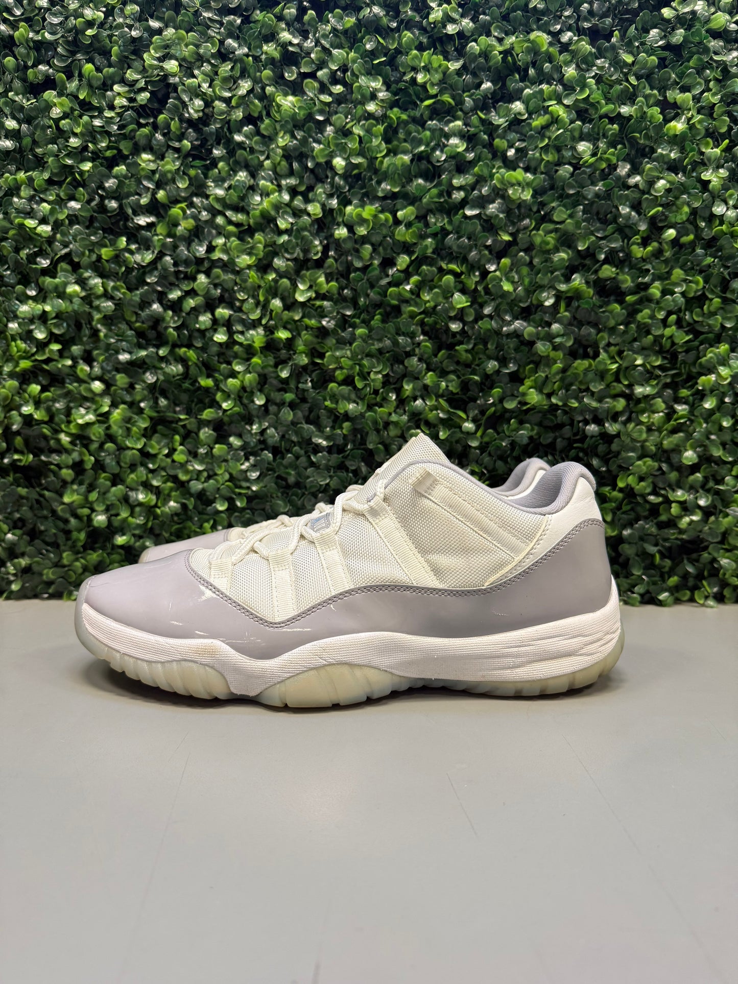 Jordan 11 Low "Cement Grey" Size 12 Preowned