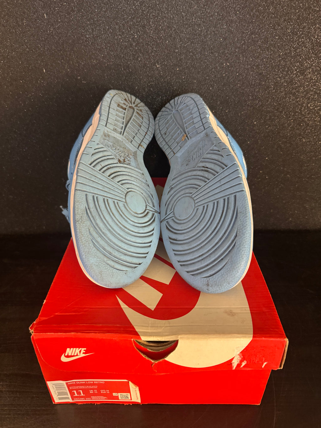 Nike SB Dunk Low 'UNC' Size 11 Preowned with box