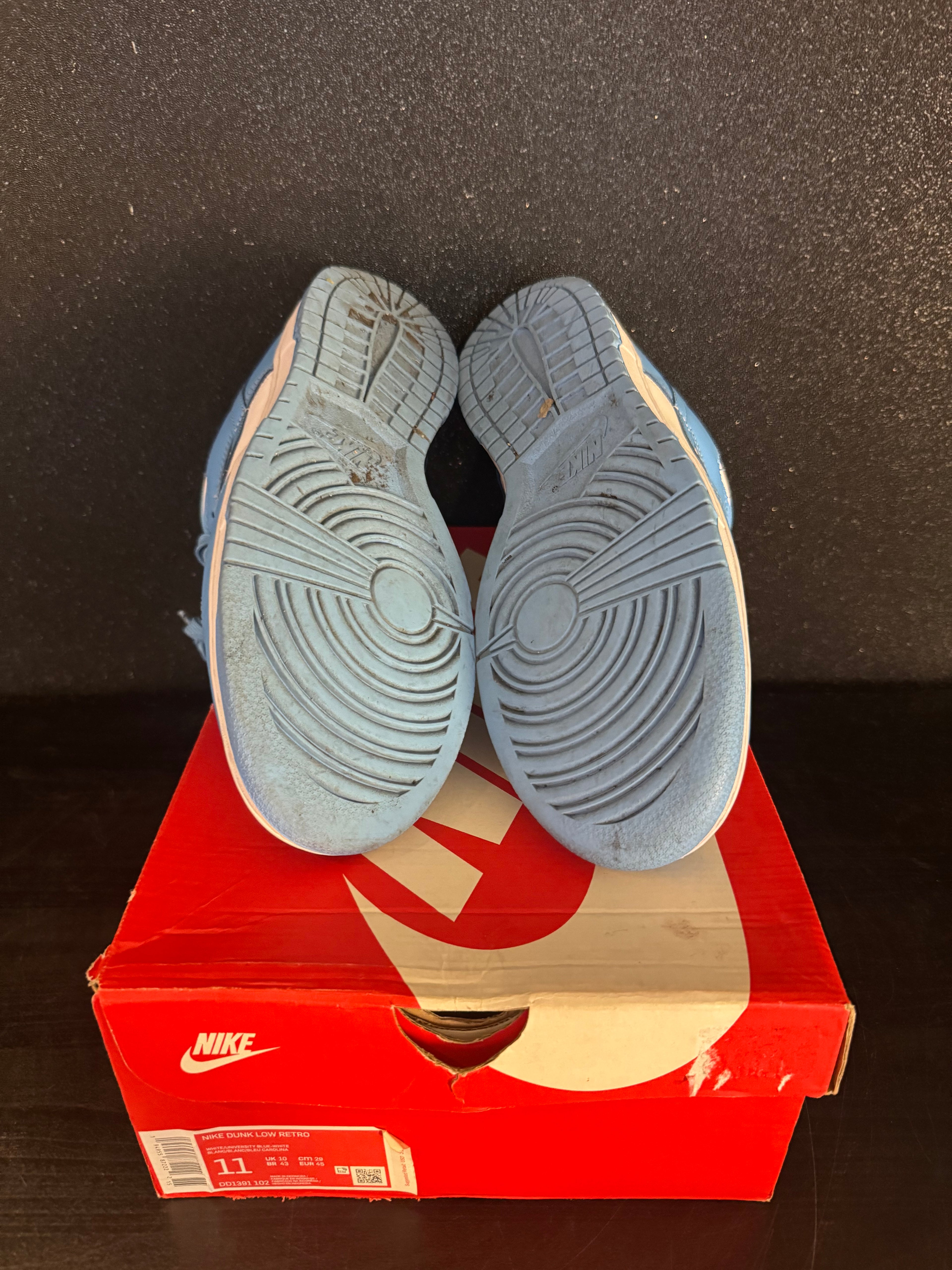 Nike SB Dunk Low 'UNC' Size 11 Preowned with box