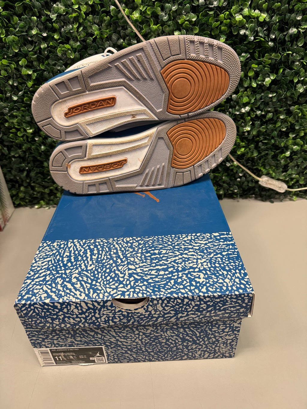 Jordan 3 "Wizards" Size 11 Preowned