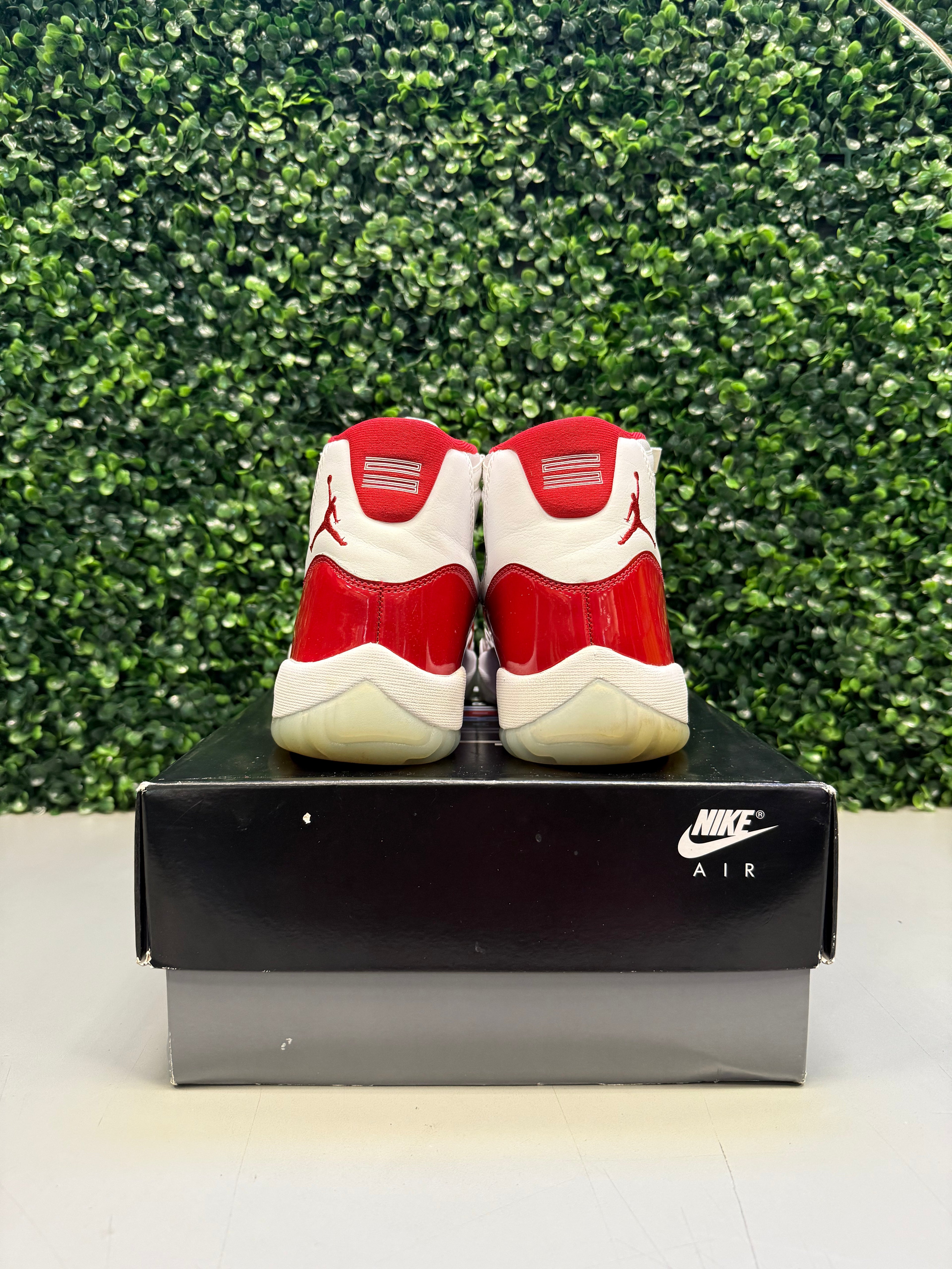Jordan 11 Retro "Cherry" Size 9.5 Preowned