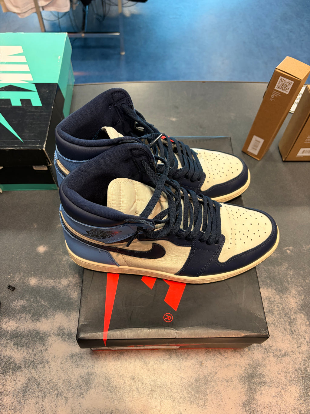 Jordan 1 Retro High Obsidian Size 10.5 Preowned