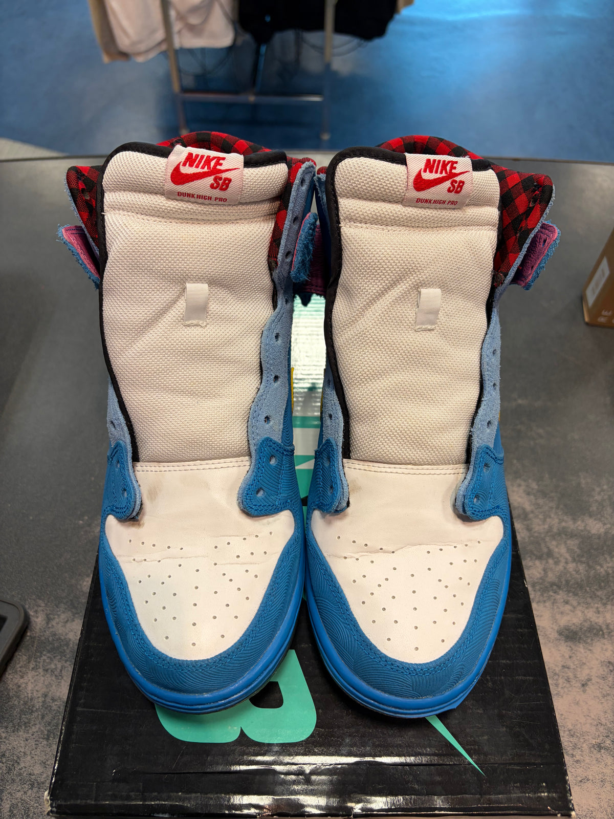 Nike SB Dunk High Familia Blue Ox Size 10.5 Preowned