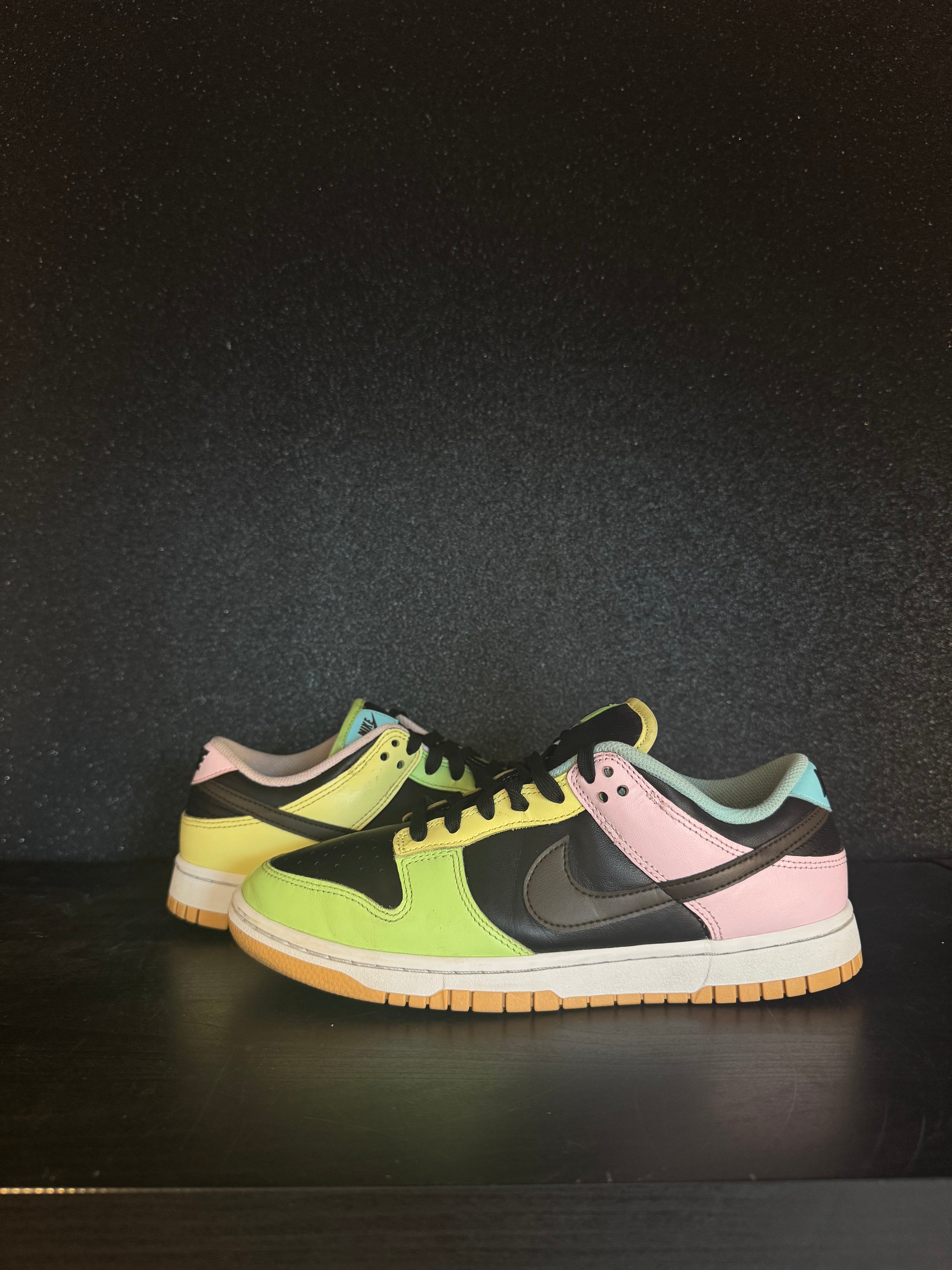 Nike SB Dunk 'FREE .99' Size 8 Preowned with no box