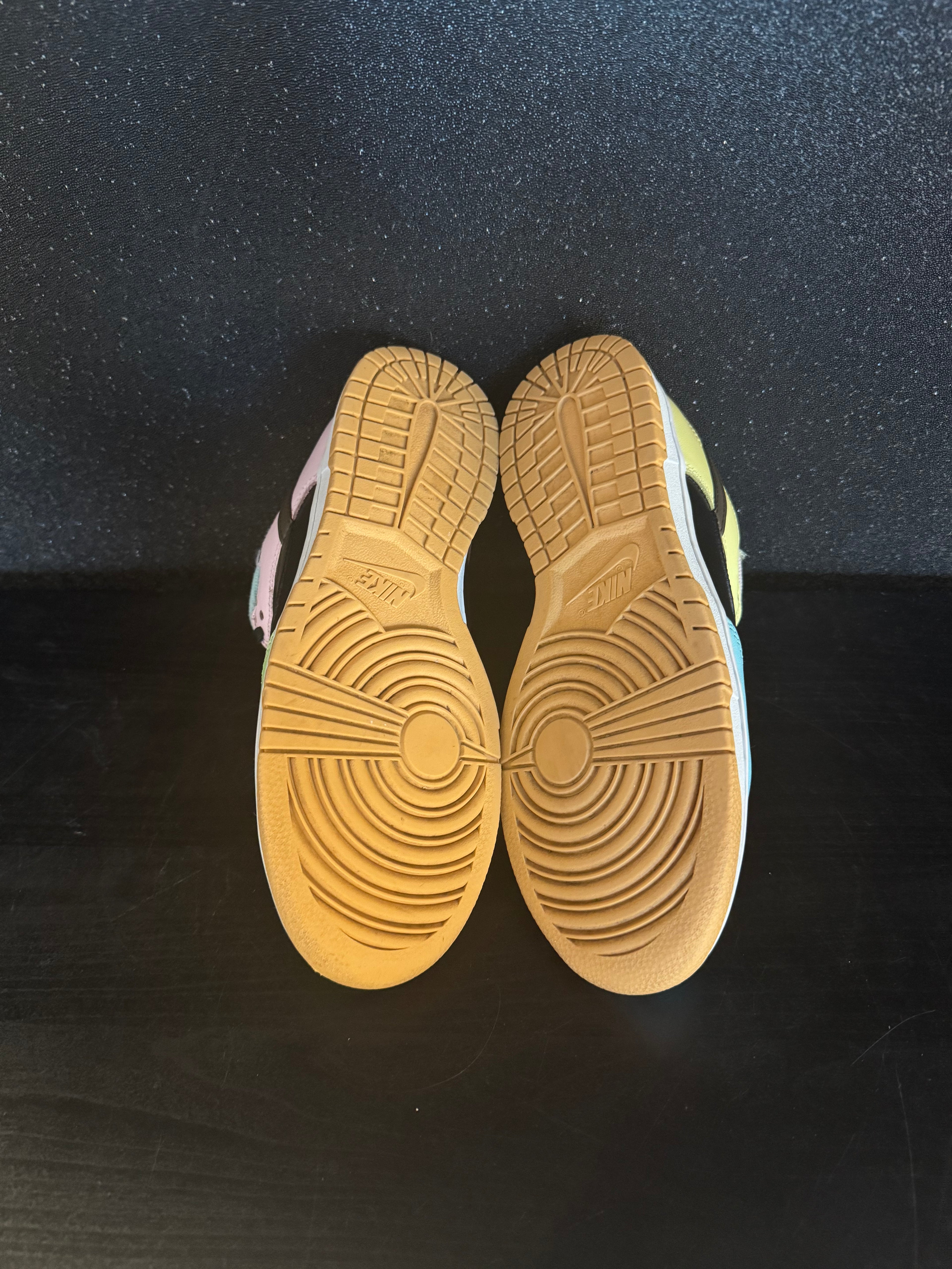 Nike SB Dunk 'FREE .99' Size 8 Preowned with no box