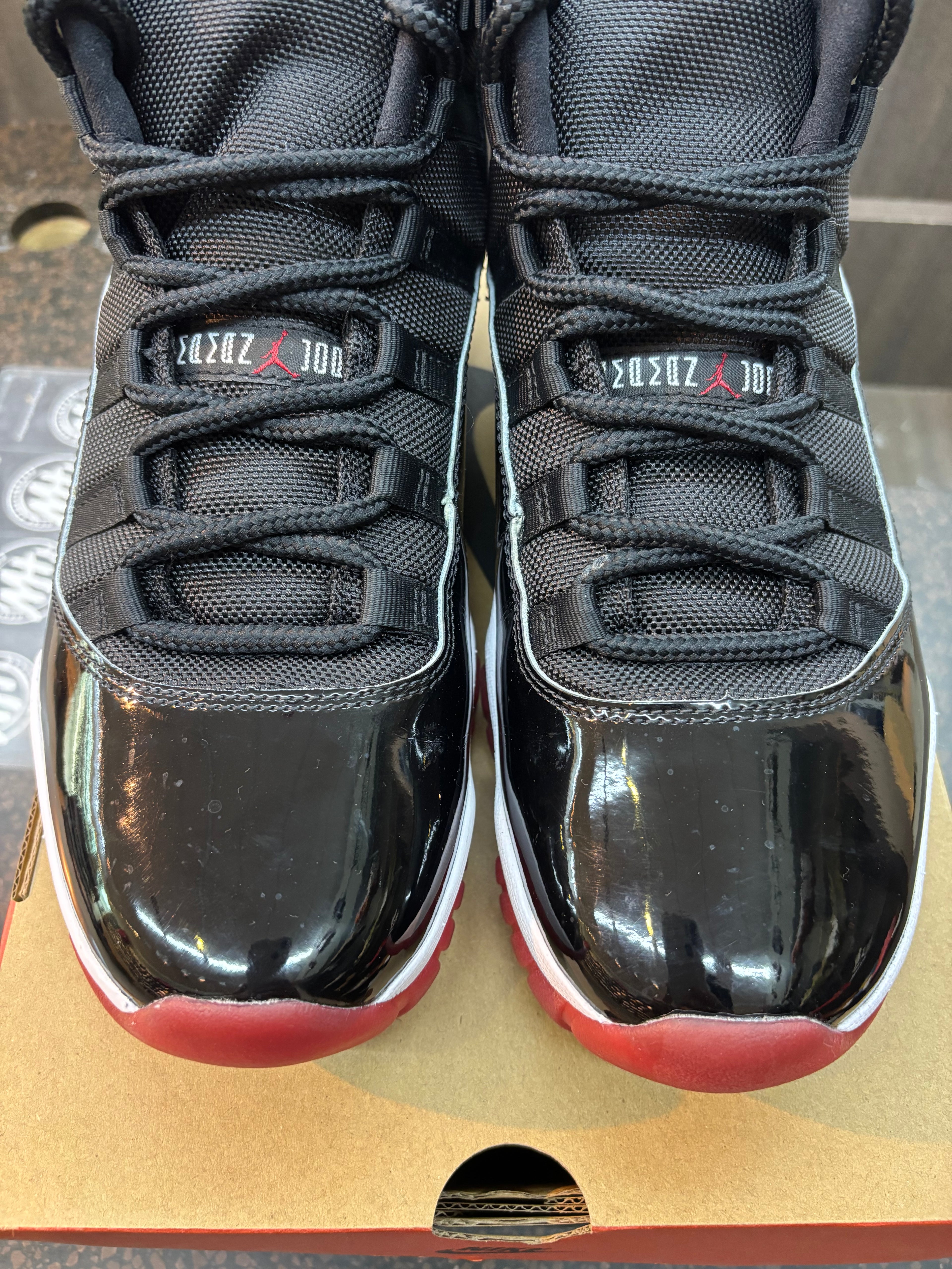Jordan 11 "Bred" Size 10 Pre Owned