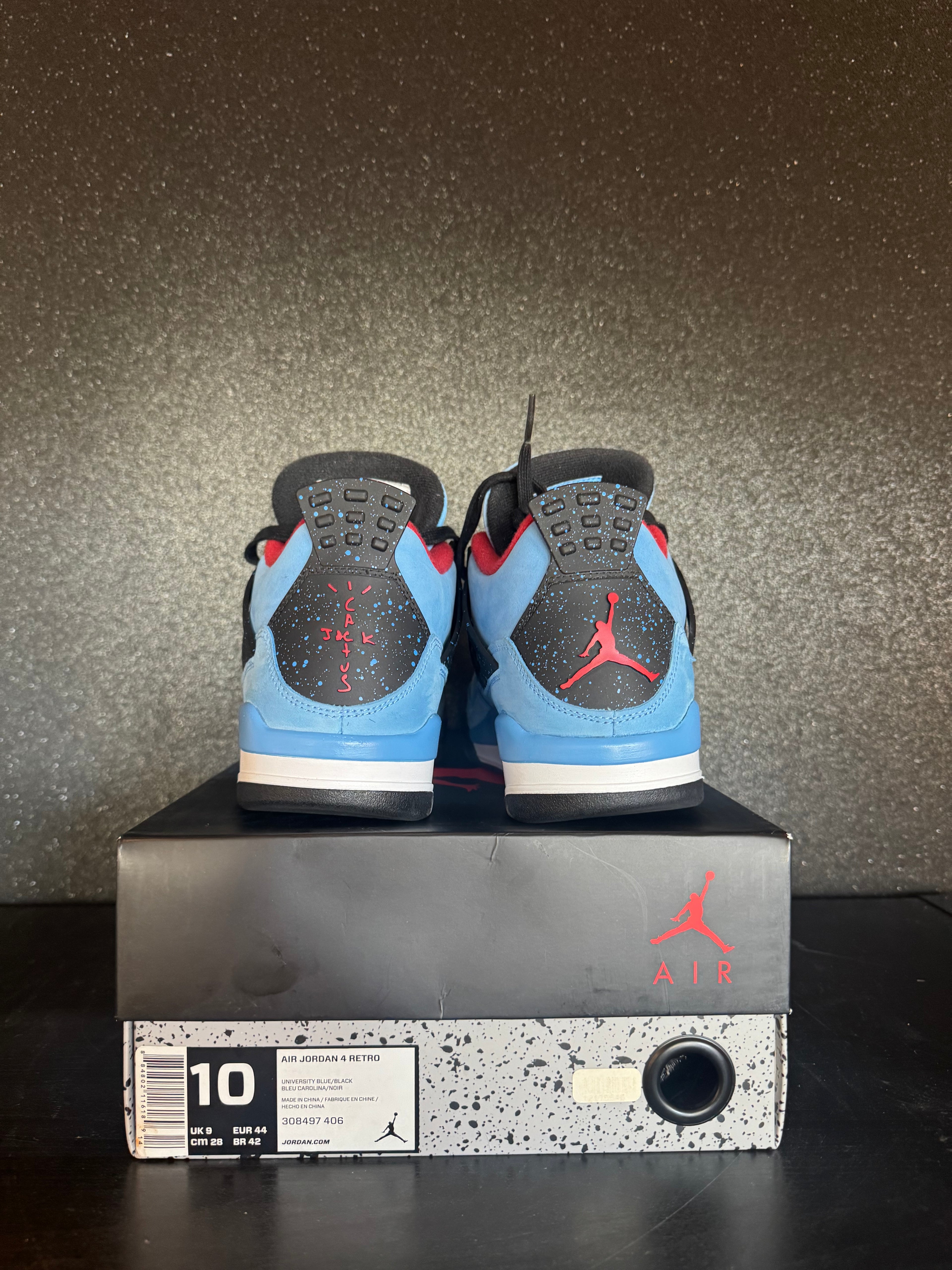 Jordan 4 University Blue/Black Size 10 Preowned with Box