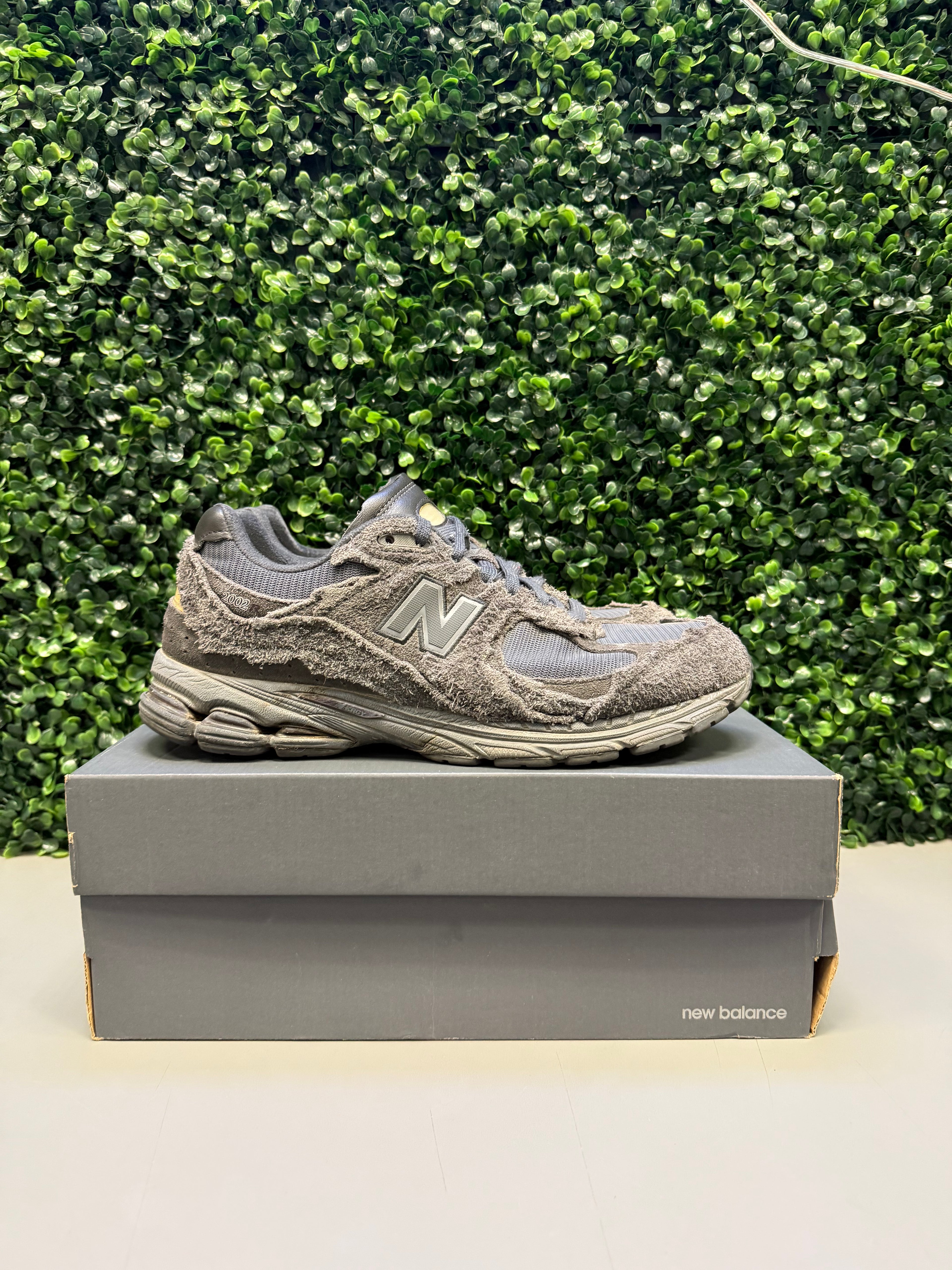 New Balance 2002R Protection Pack "Phantom" Size 11 Preowned
