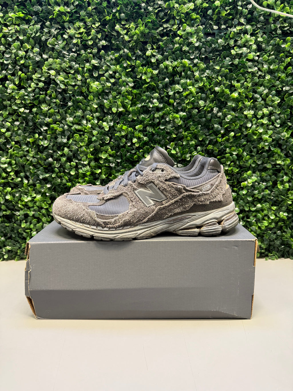 New Balance 2002R Protection Pack "Phantom" Size 11 Preowned