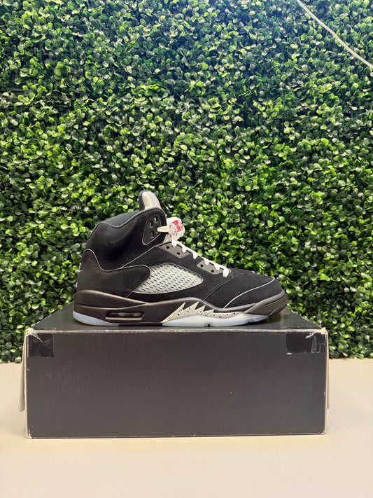 Jordan 5 Retro OG Reimagined "Black Metallic" Size 11 Preowned