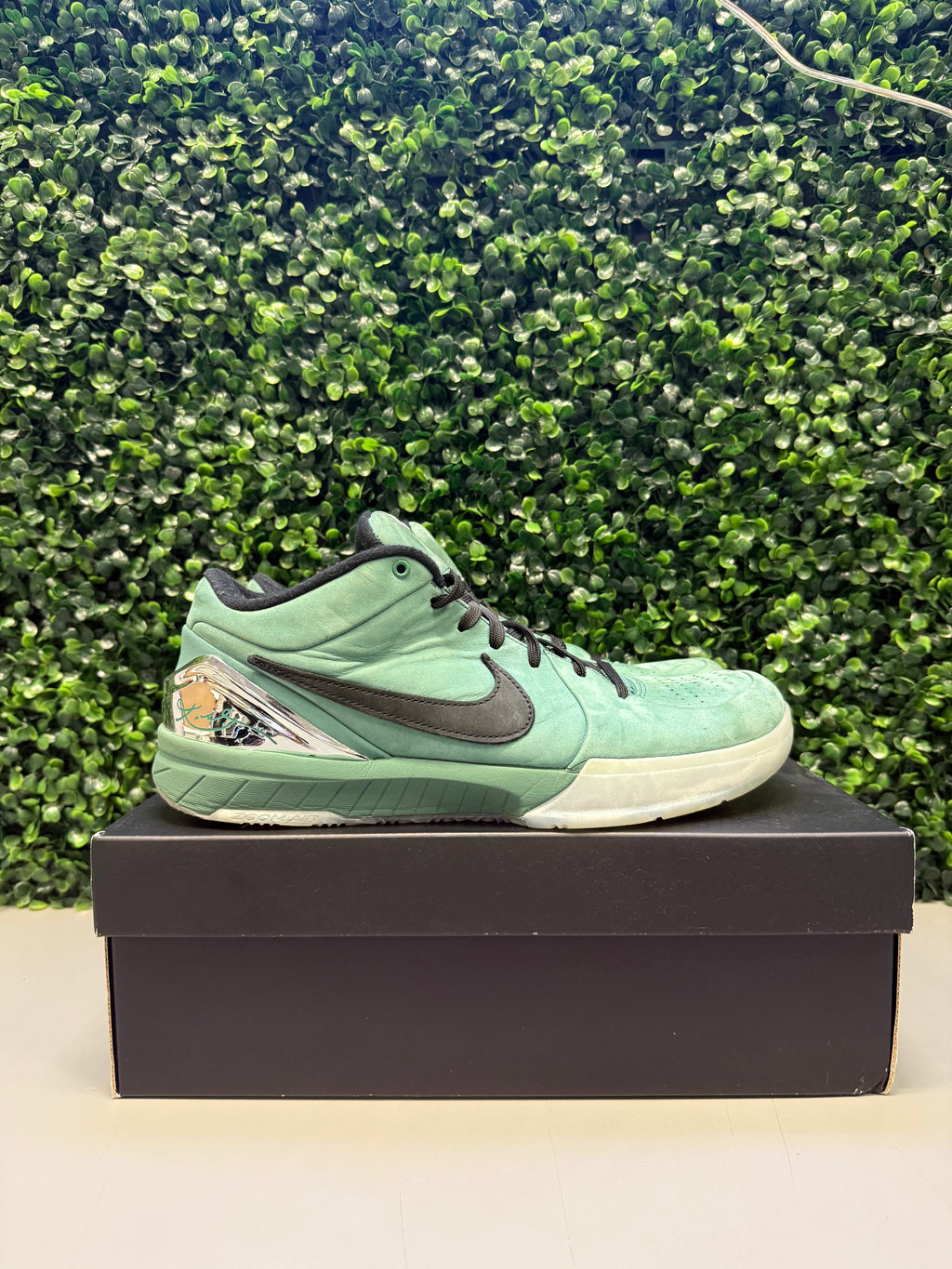 Kobe 4 Protro "Girl Dad" Size 10.5 Preowned