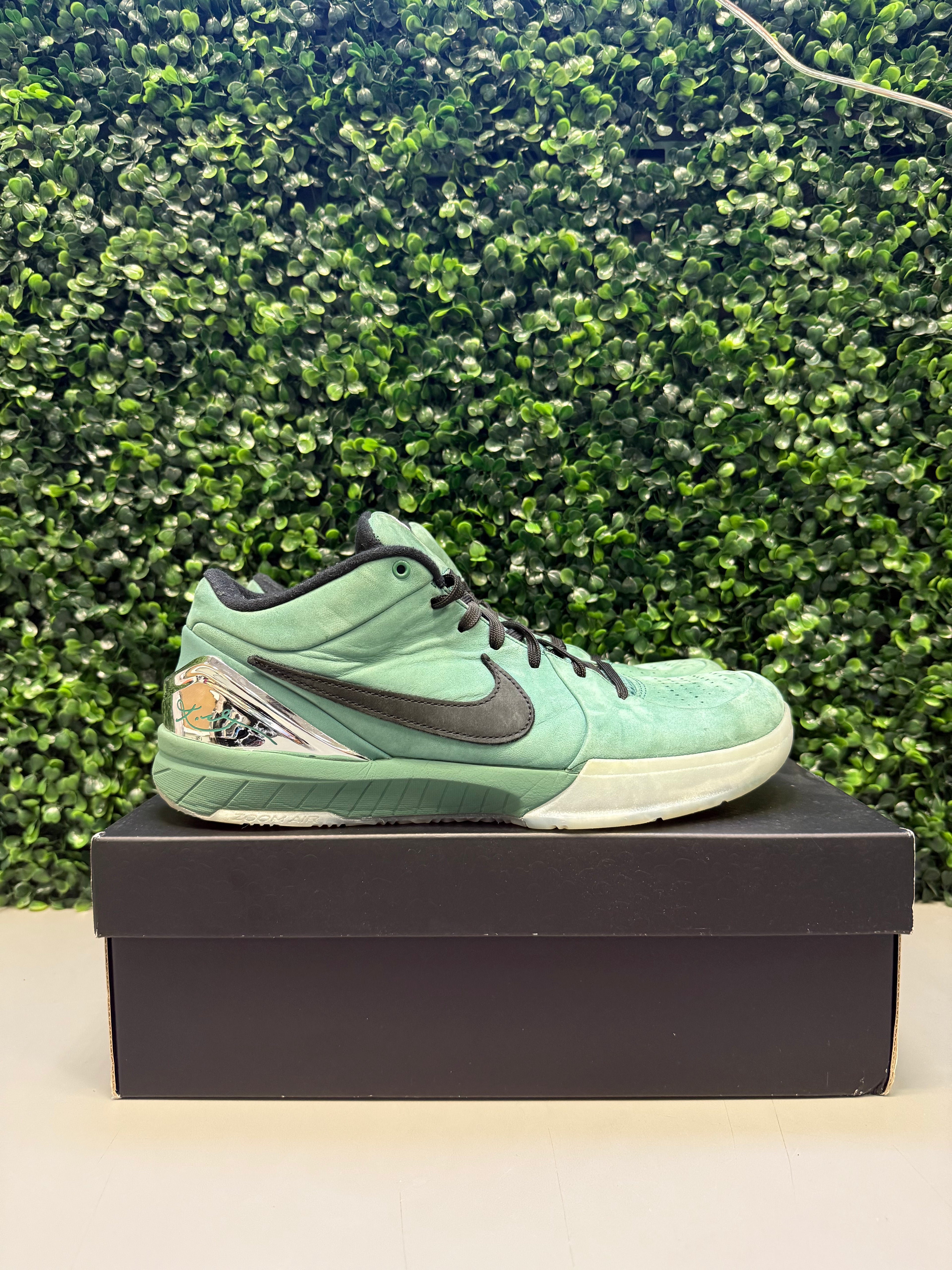 Kobe 4 Protro "Girl Dad" Size 10.5 Preowned