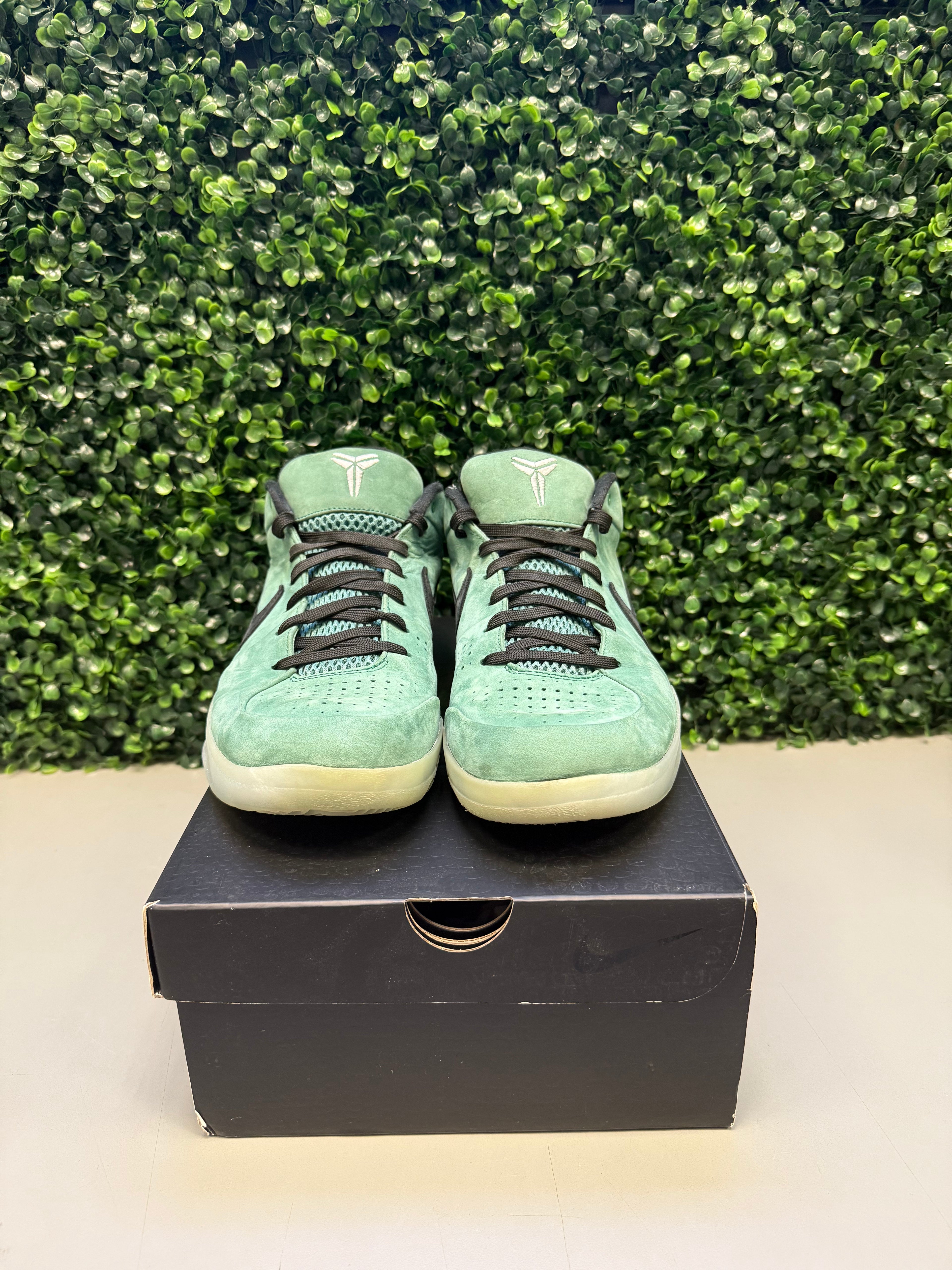 Kobe 4 Protro "Girl Dad" Size 10.5 Preowned