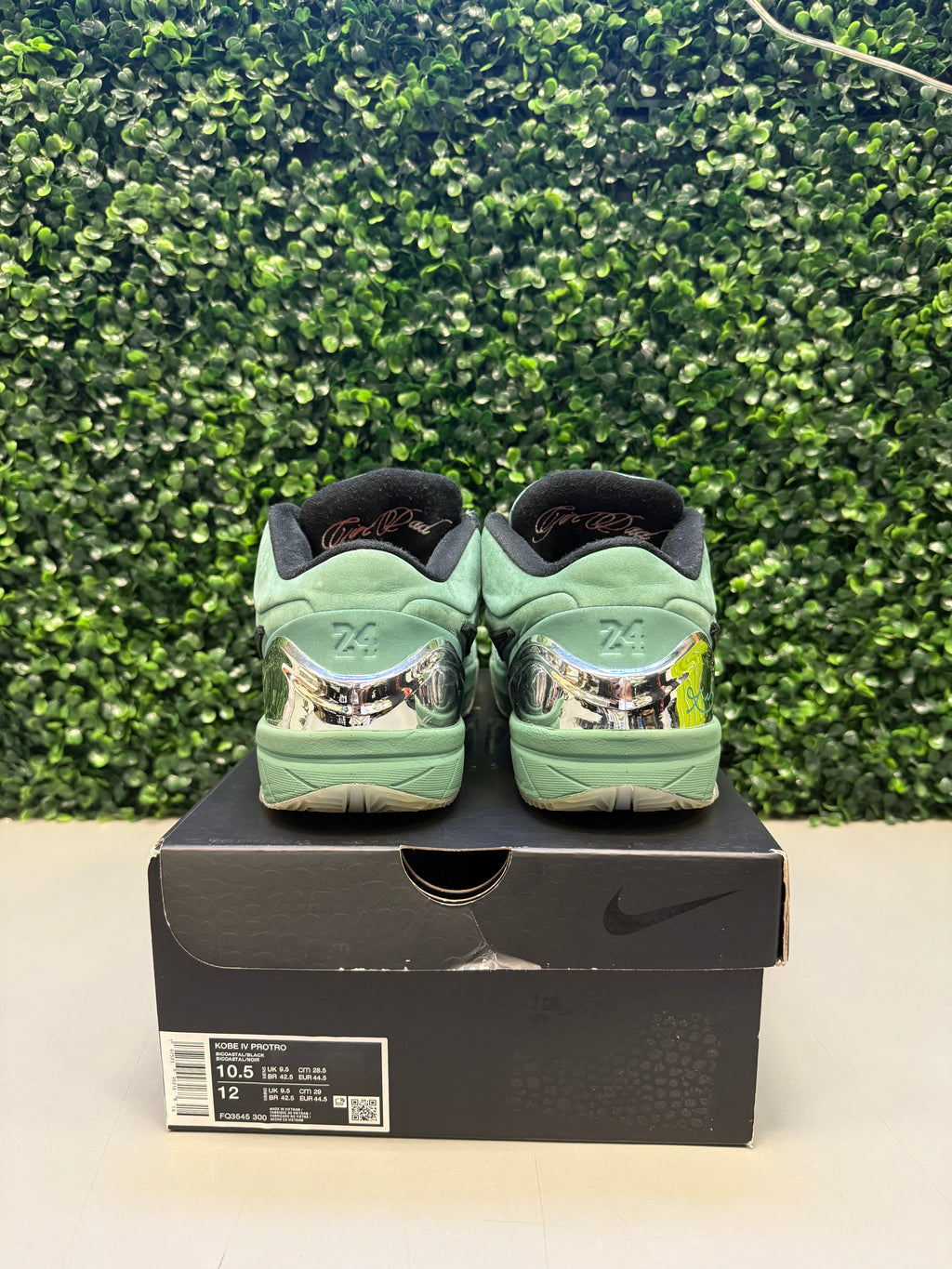 Kobe 4 Protro "Girl Dad" Size 10.5 Preowned