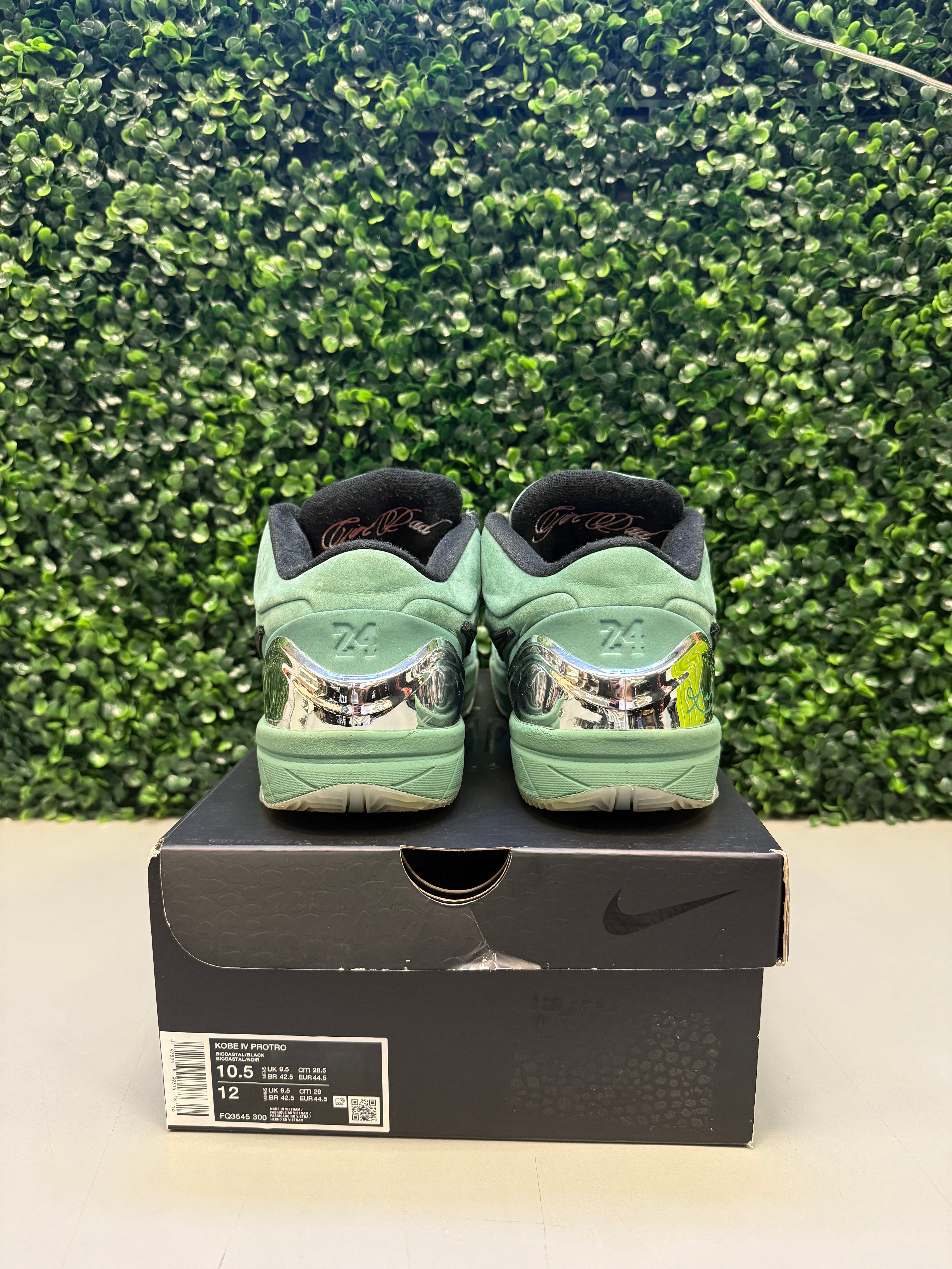 Kobe 4 Protro "Girl Dad" Size 10.5 Preowned